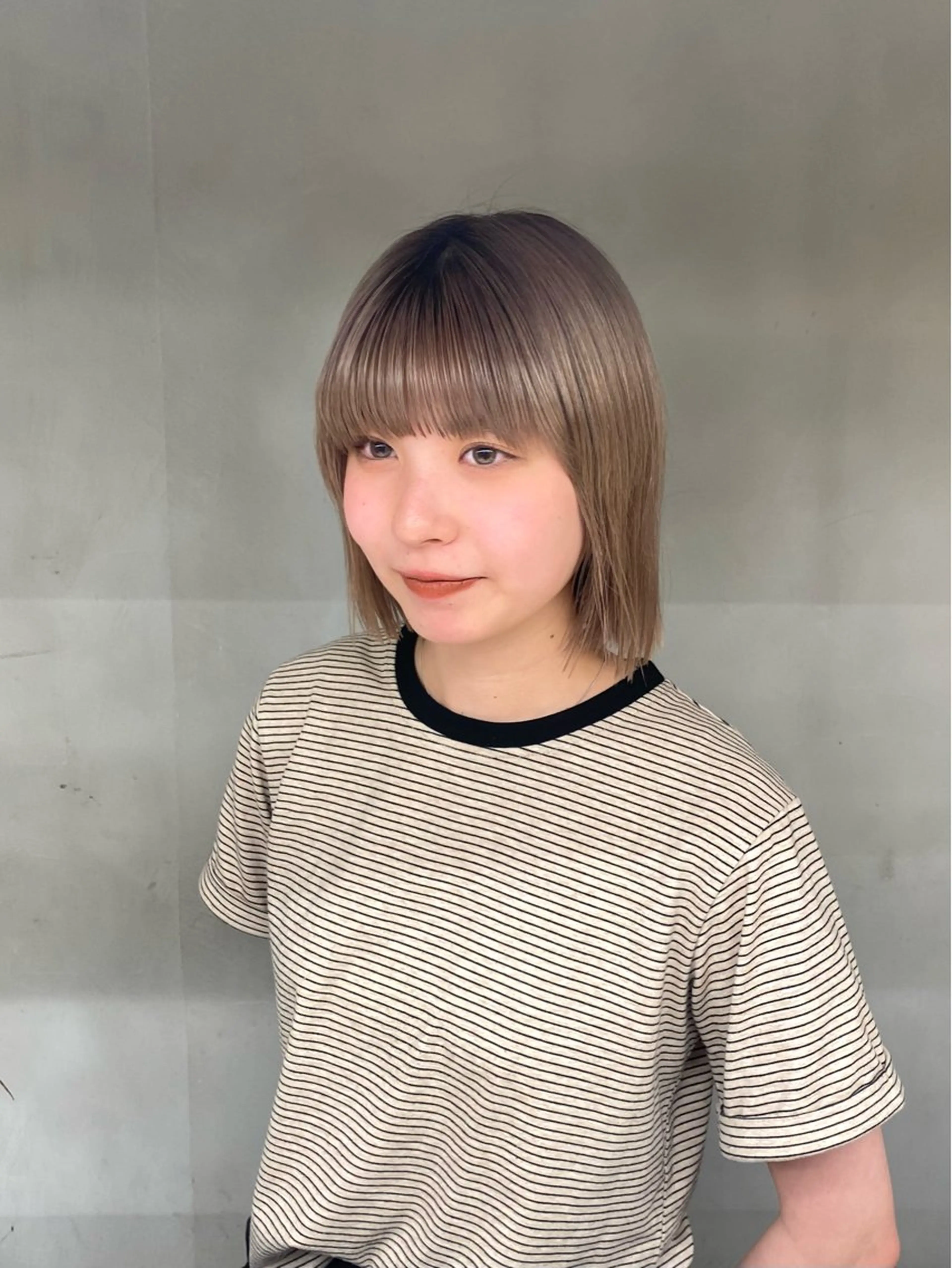 ミディアム カラー ヘアカラー トリートメント noa/ 渋谷のヘアスタイル