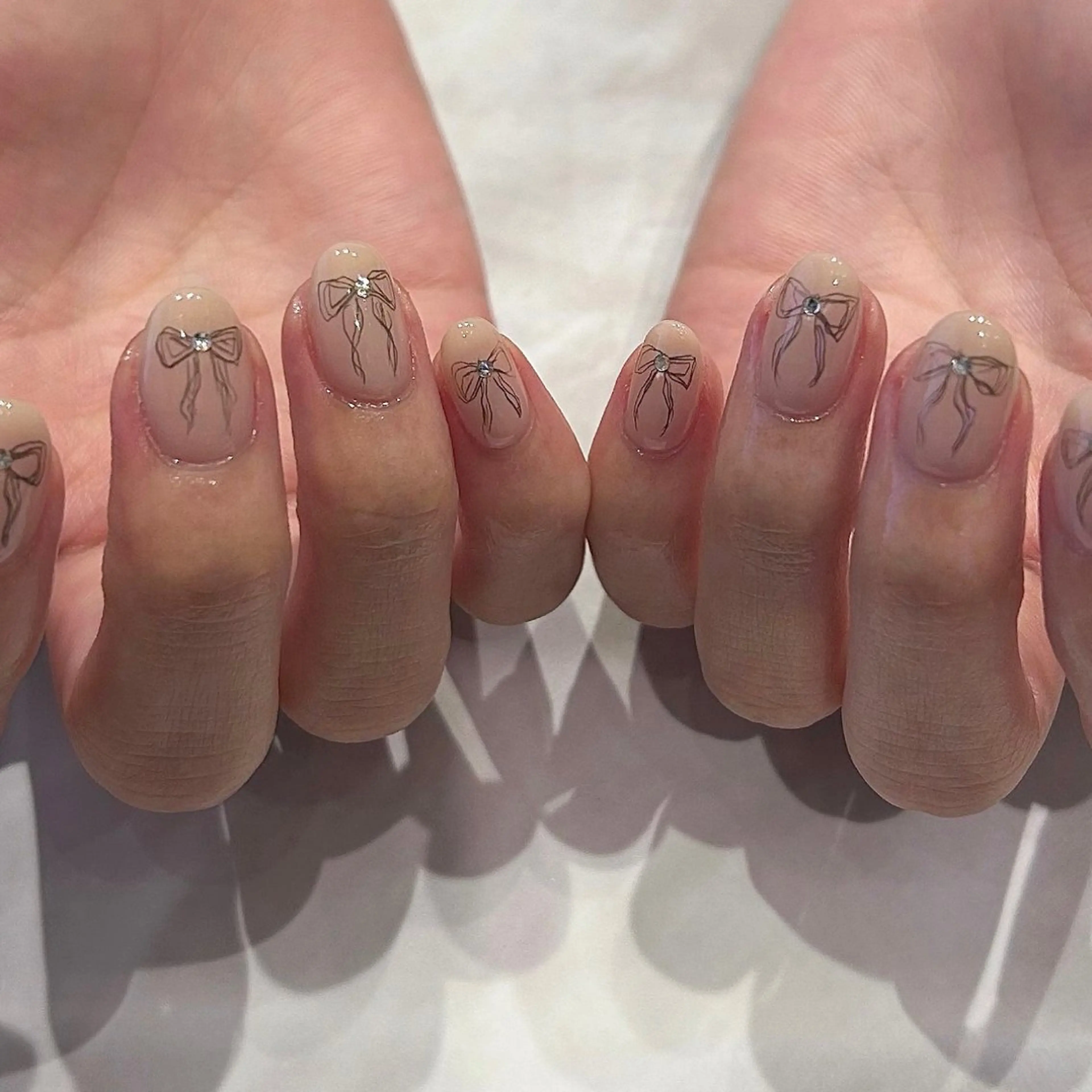 ネイル リボン ハンドネイル パラあり！フィルイン 美フォルムのネイルデザイン