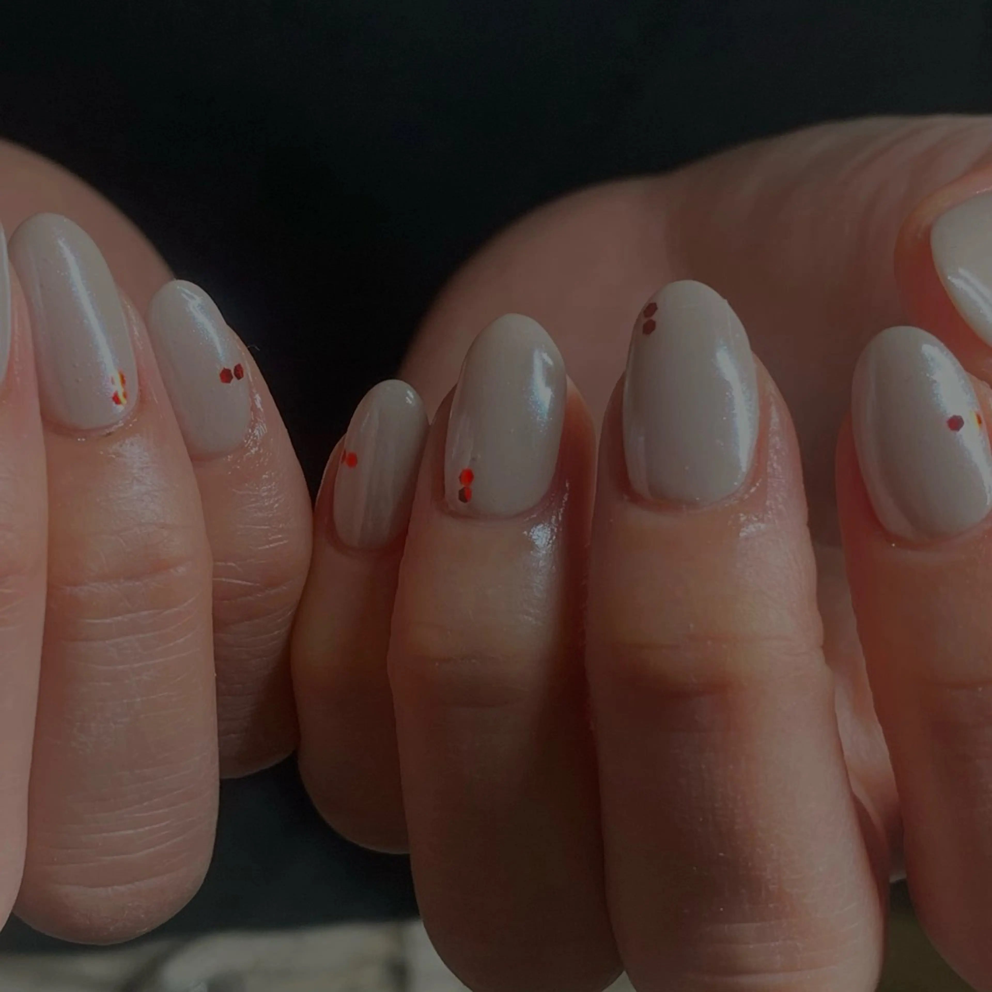 ネイル 赤色 ハンドネイル Fujimori .のネイルデザイン