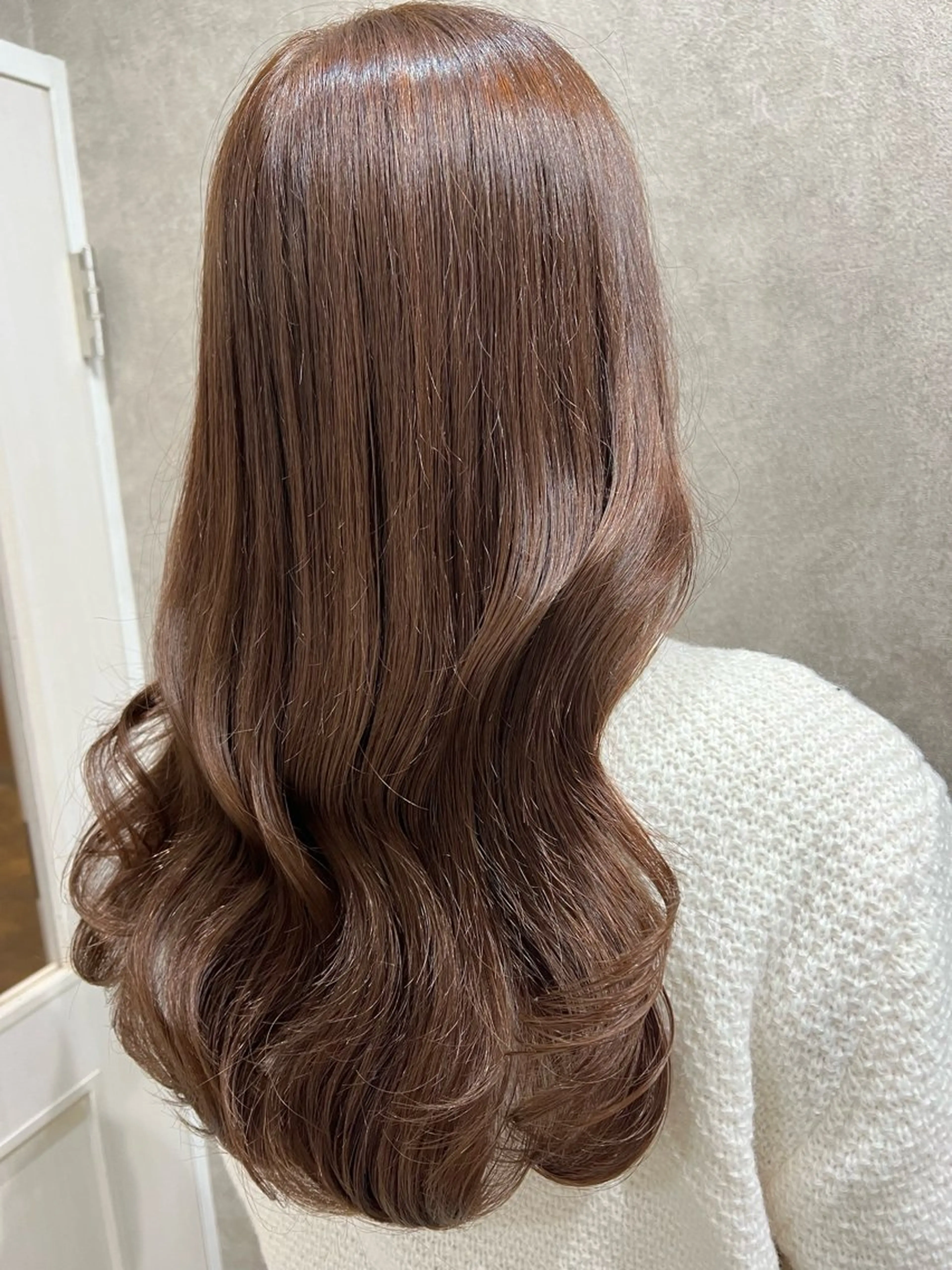ロング カラー ヘアアレンジ ベージュカラー ブリーチ ミルキーベージュ ブリーチなしカラー 髪質改善 ヘアカラー トリートメント 新宿color🐝 AYAKA🌈💖のヘアスタイル