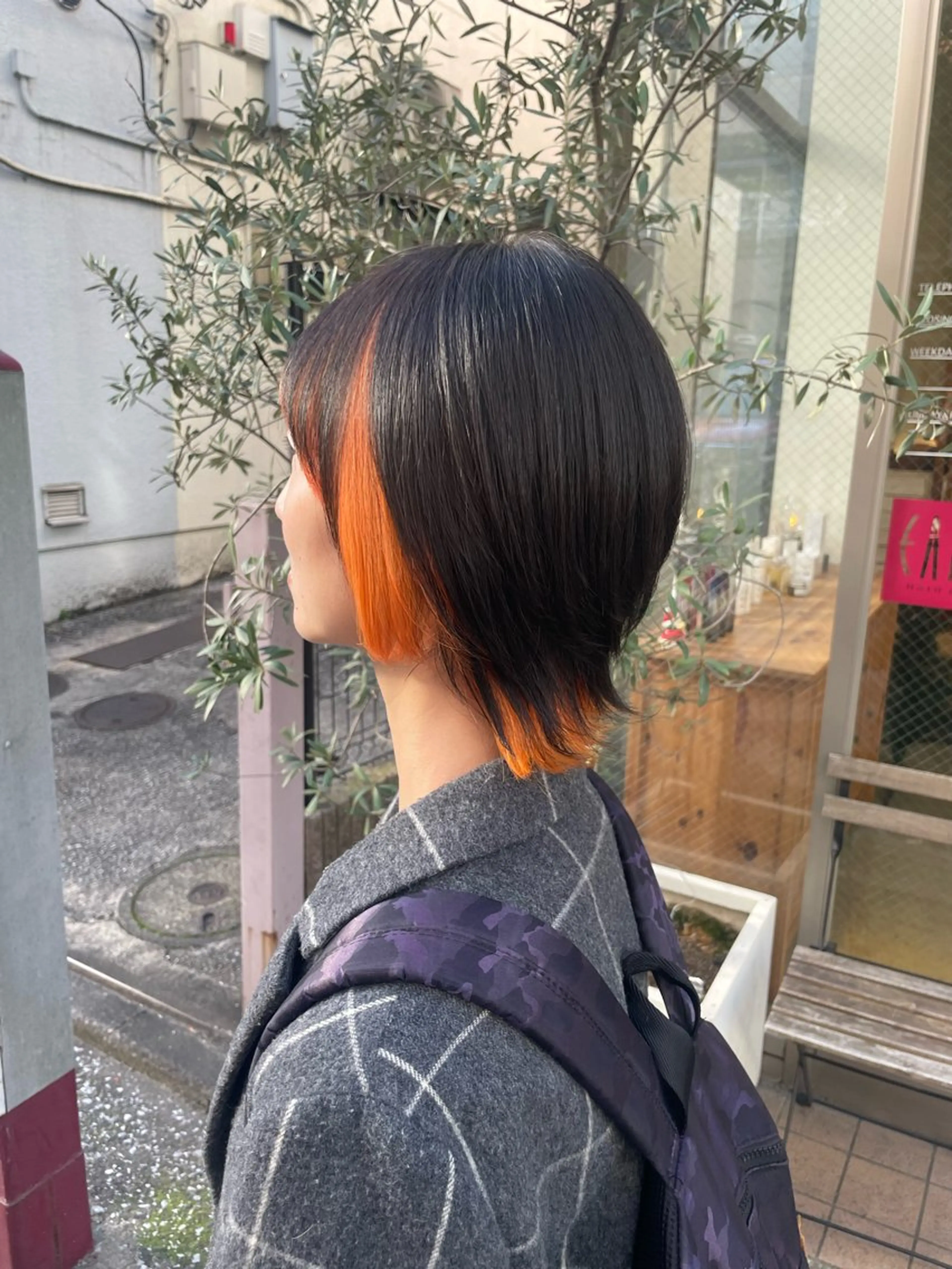 セミロング カラー インナーカラー オレンジ カット ヘアカラー トリートメント EARTH菊名店👾 ひらのすぐるのヘアスタイル