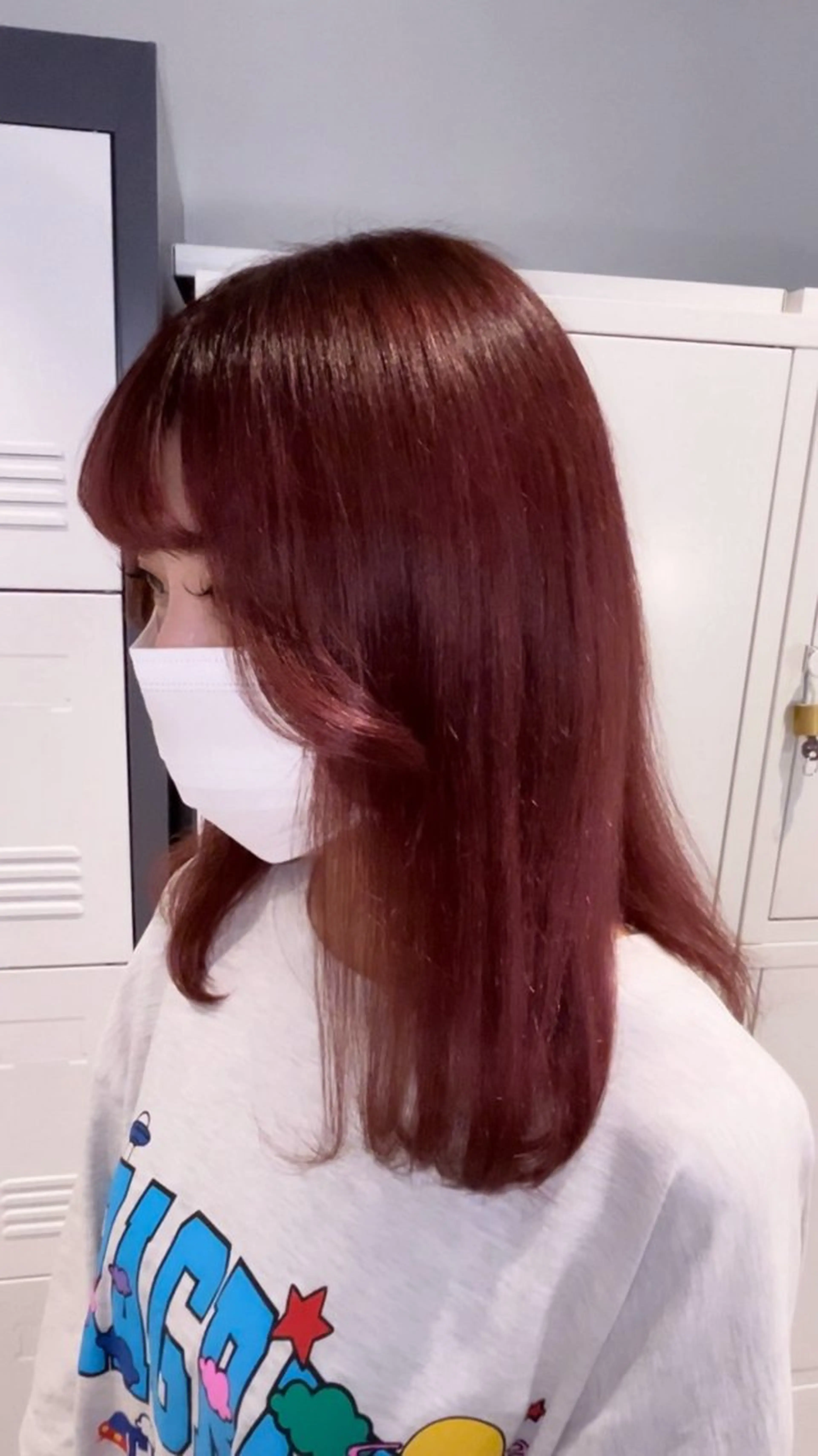 カラー ニトウ レイナのヘアスタイル