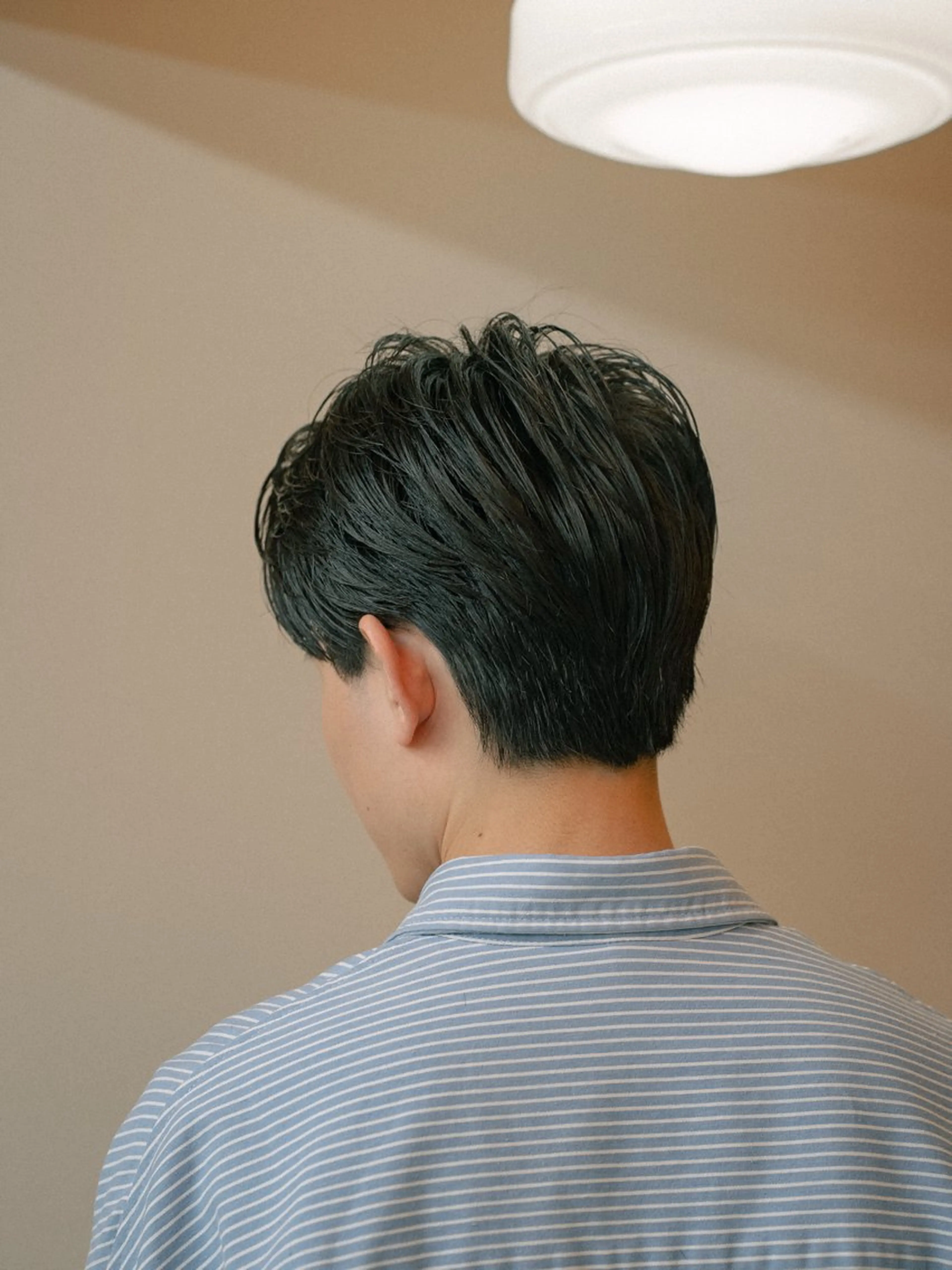 ショート カラー パーマ メンズ センターパート ショートヘア カット パーマ 🔗メンズサロン🔗 Kieのヘアスタイル