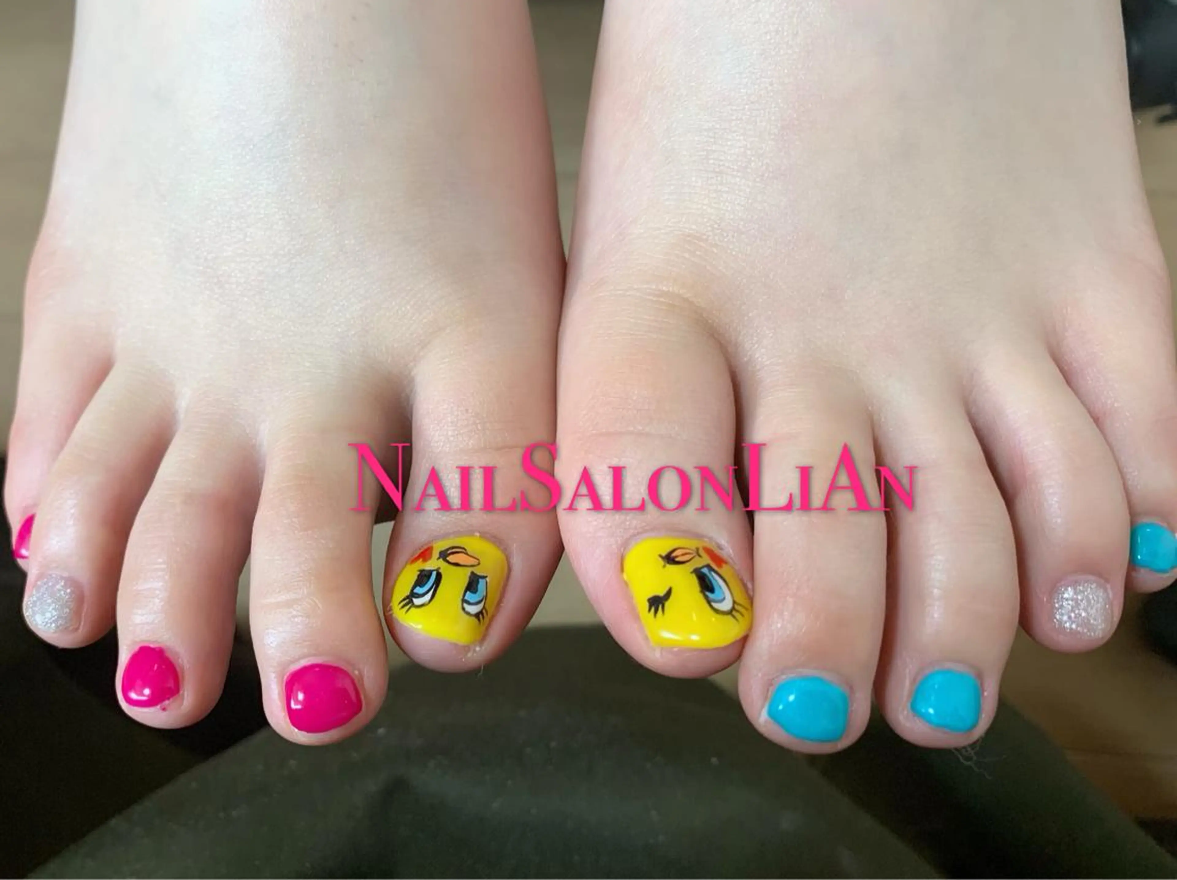 ネイル アートネイル フットネイル 持ち込み シンプルネイル ストーンネイル NailSalon LiAnのネイルデザイン