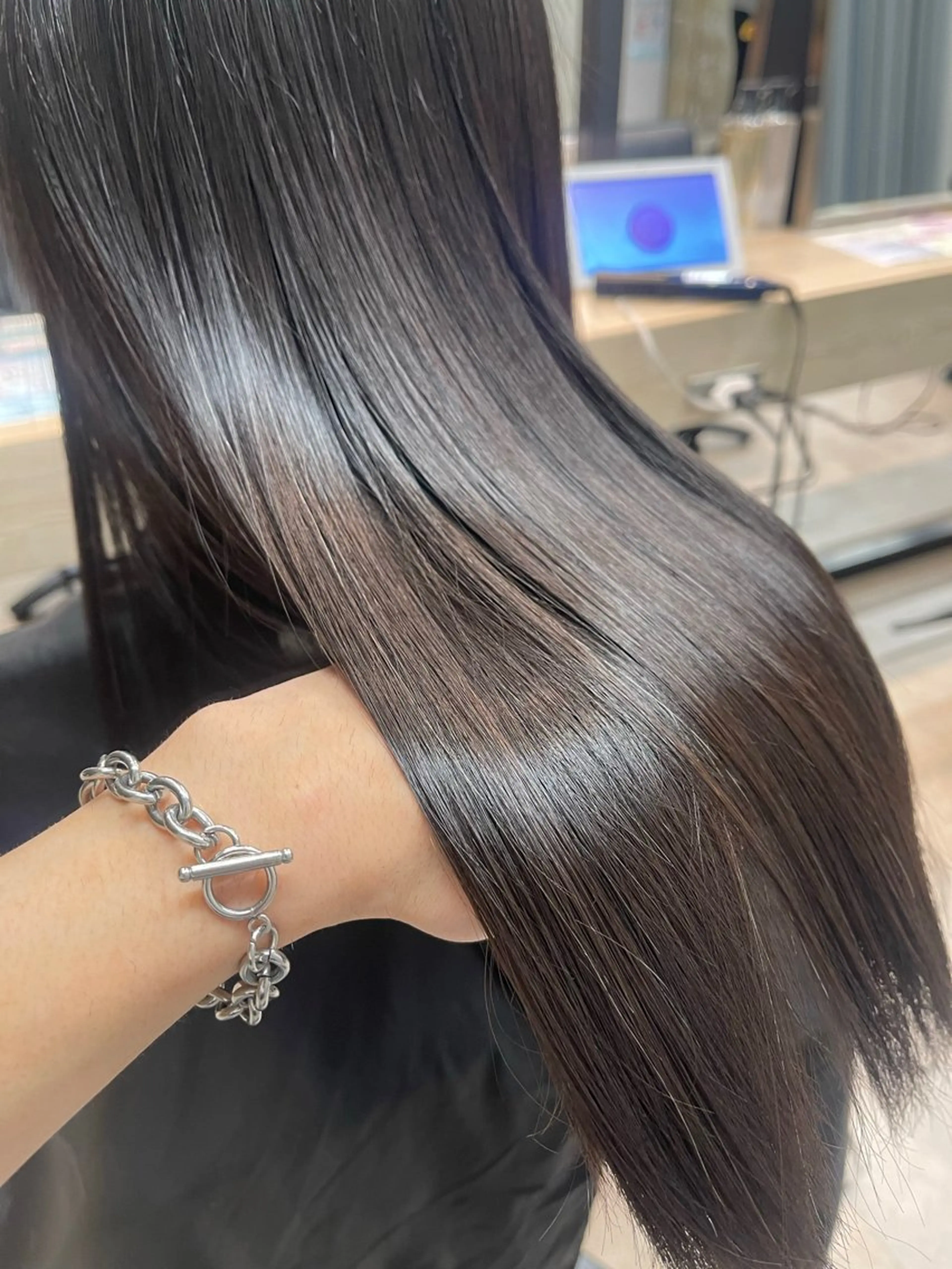 ロング カット ヘアカラー トリートメント ELEN 向ヶ丘遊園のヘアスタイル