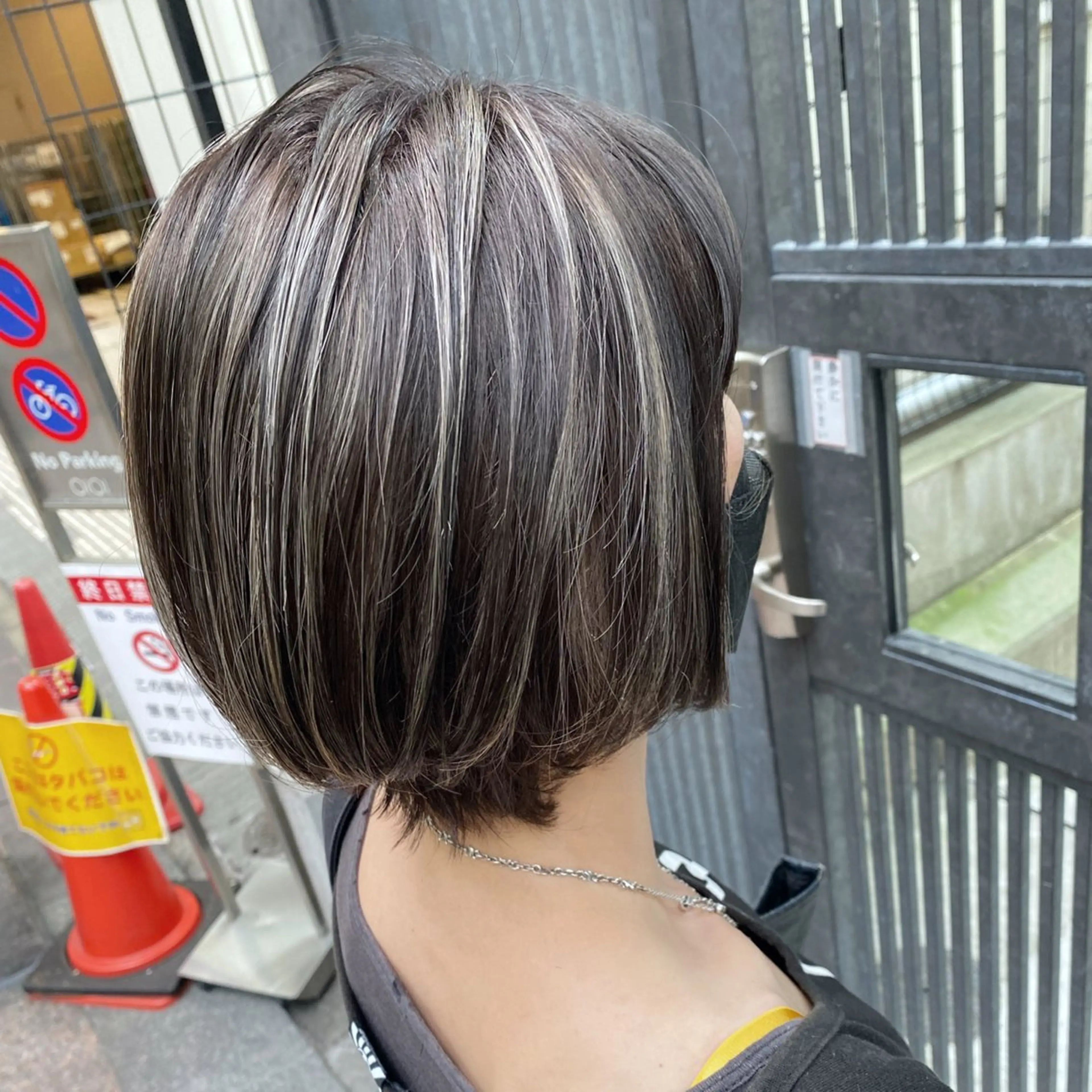 ショート カラー アッシュ バレイヤージュ ベージュカラー ブリーチ ケアブリーチ 髪質改善カラー韓国風 レイヤーtudaのヘアスタイル