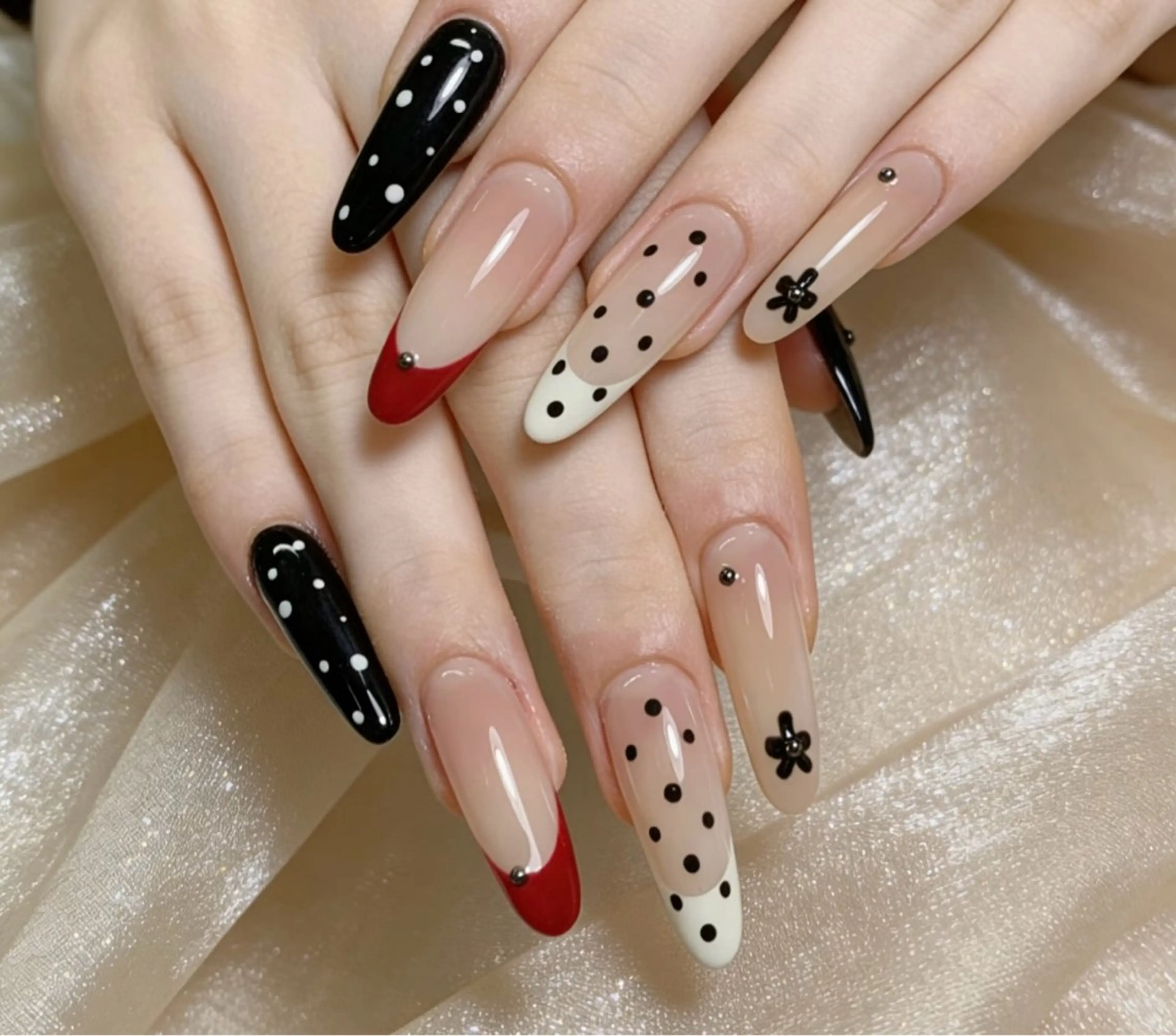 ネイル ハンドネイル ハンドケア Kaka_ パラジェル、長さだしのネイルデザイン