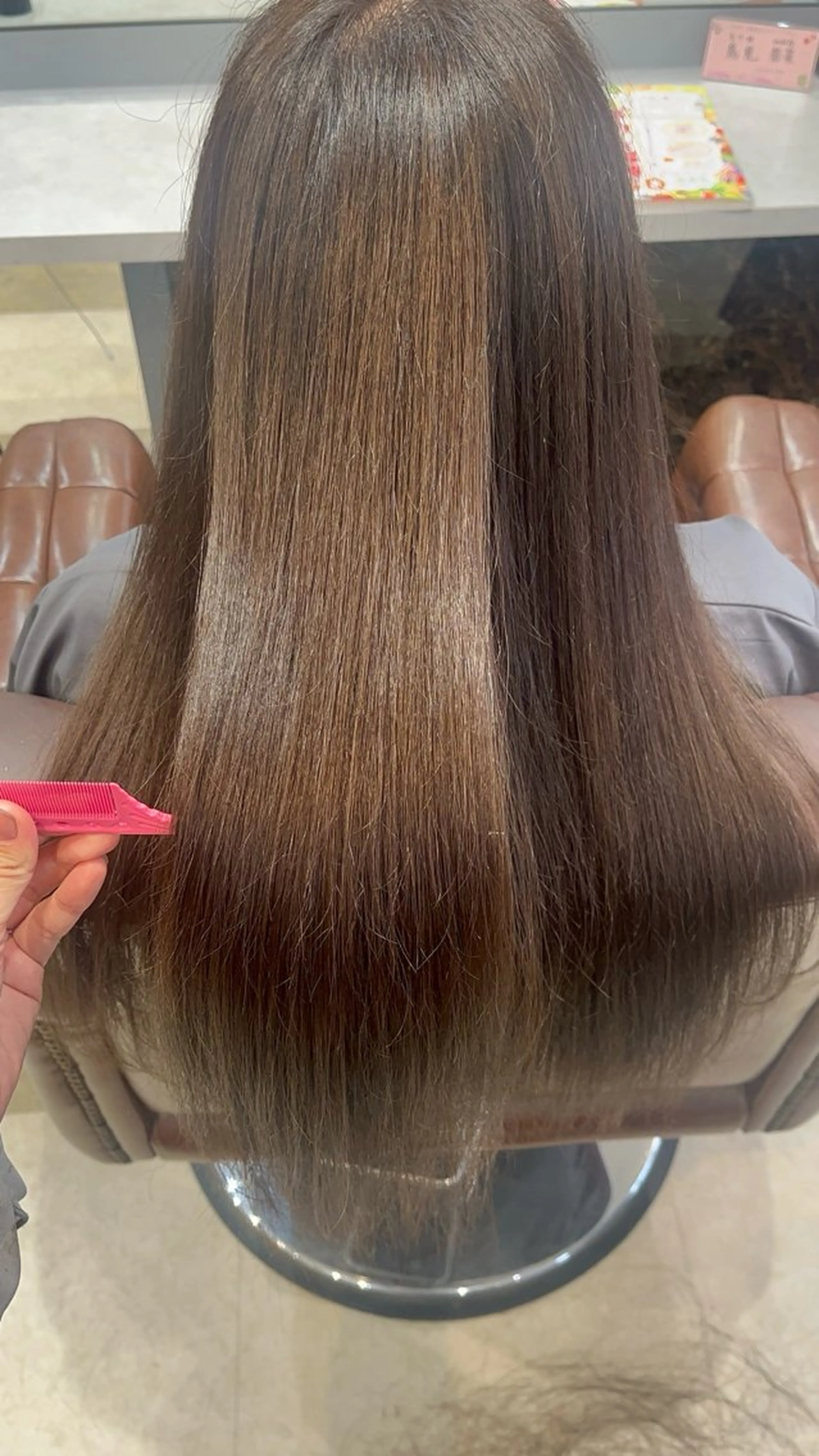 ロング カラー アッシュ トリートメント 鳥見 若菜のヘアスタイル