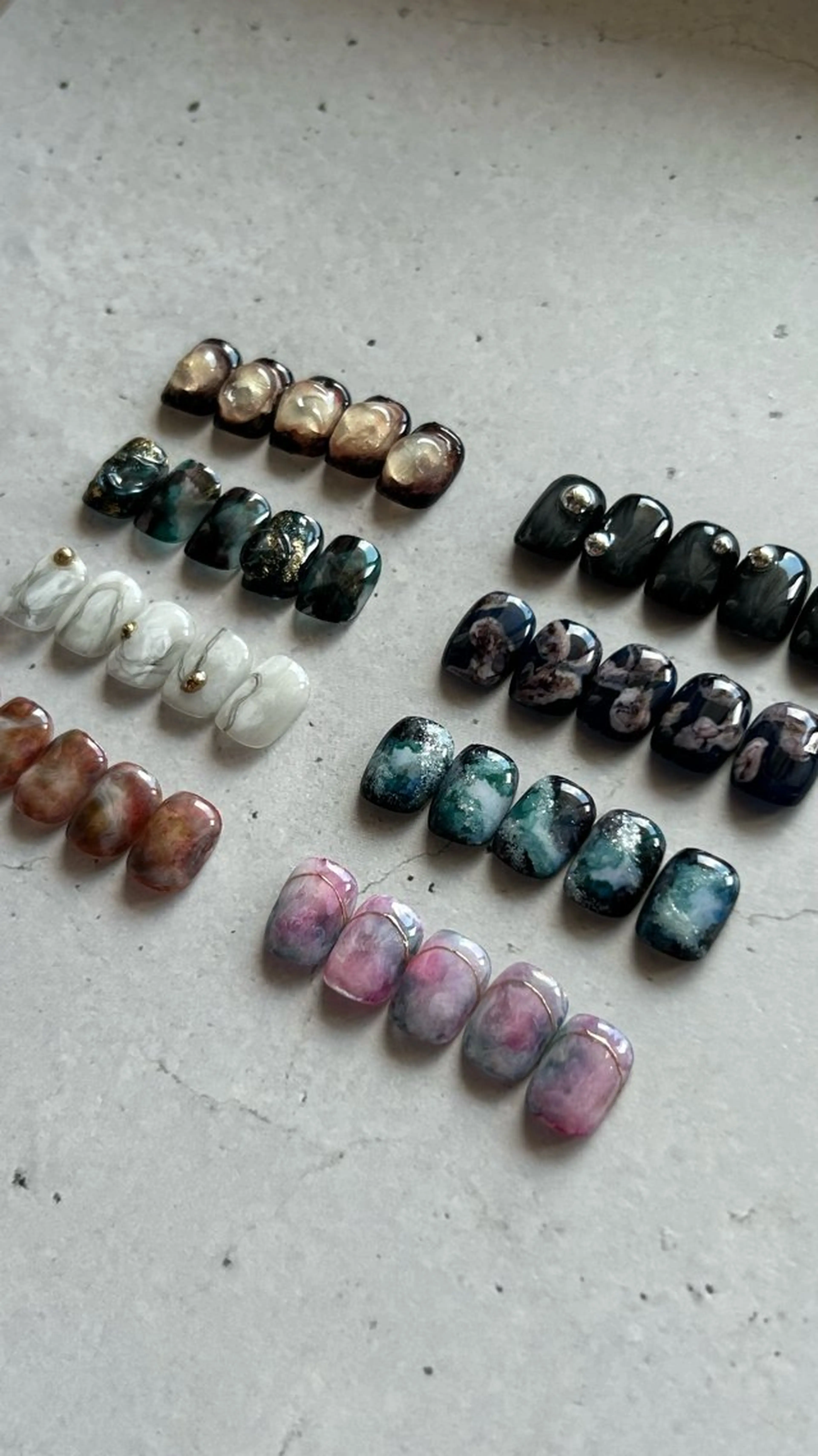 ネイル 関山 志乃のネイルデザイン