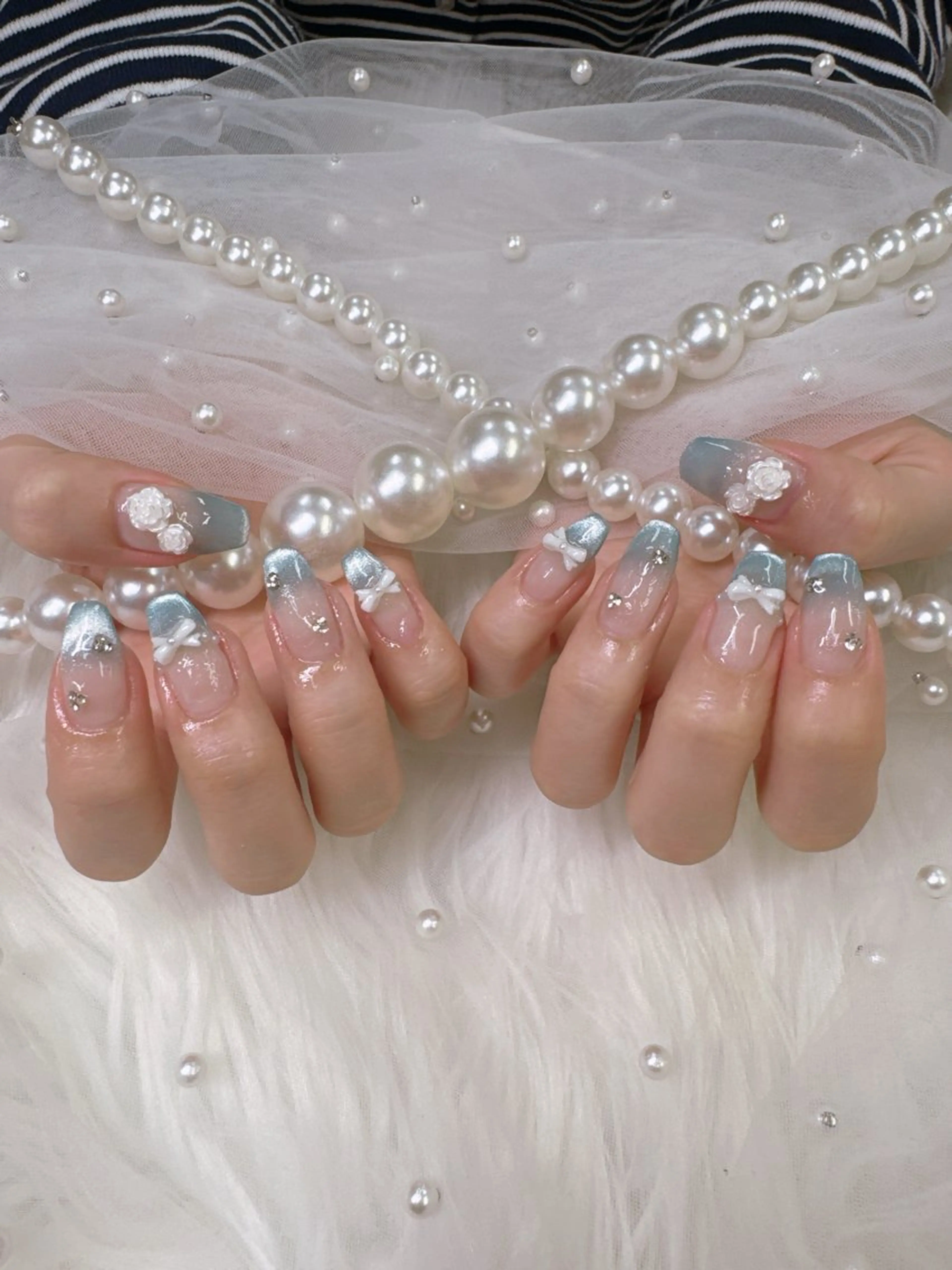 ネイル フレンチネイル ジェルネイル ガラスフレンチ キラキラネイル パラジェル ハンドネイル Queeens nailのネイルデザイン