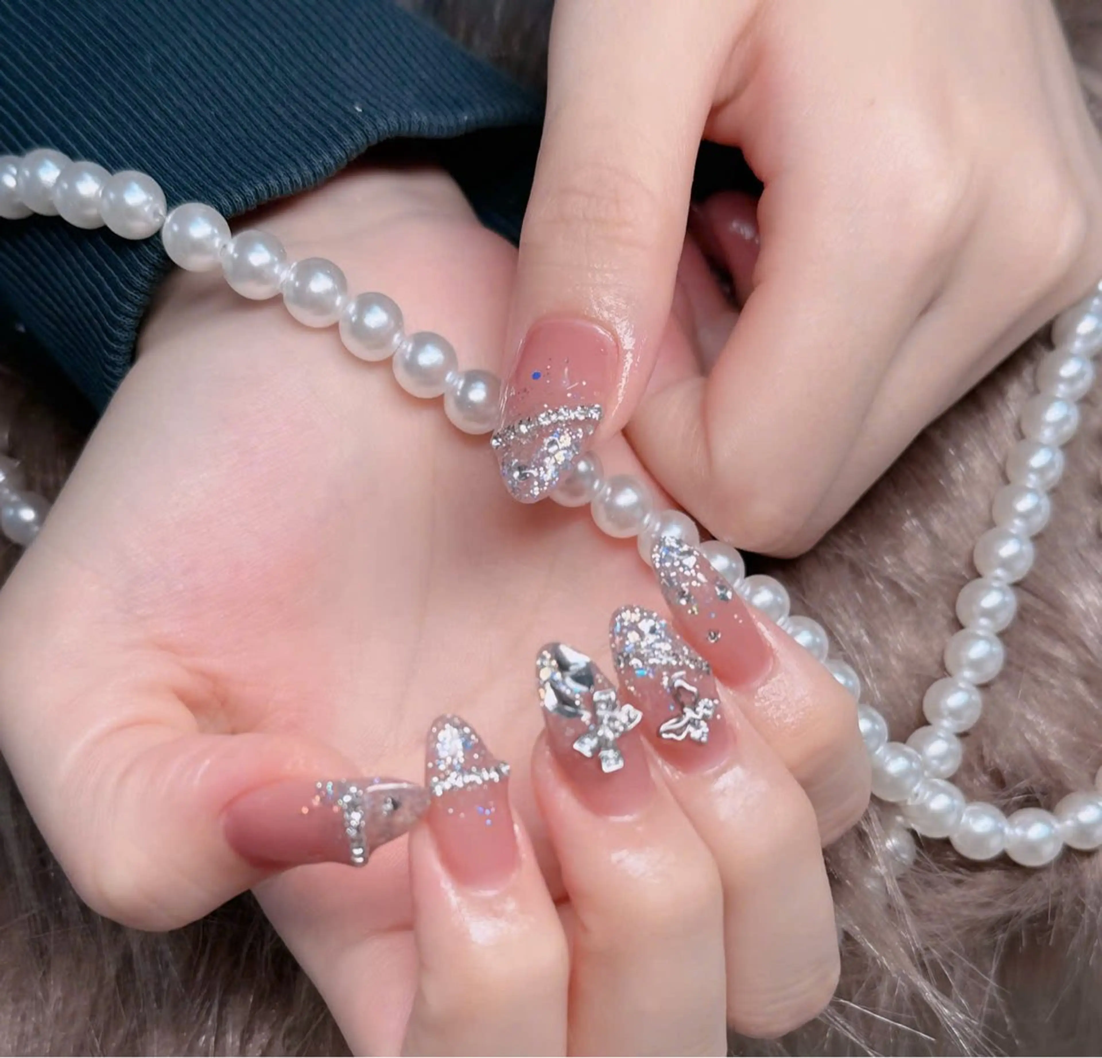 ネイル オーロラネイル フレンチネイル ジェルネイル ハロウィン キラキラネイル ハンドネイル H.baby Nail Salonのネイルデザイン