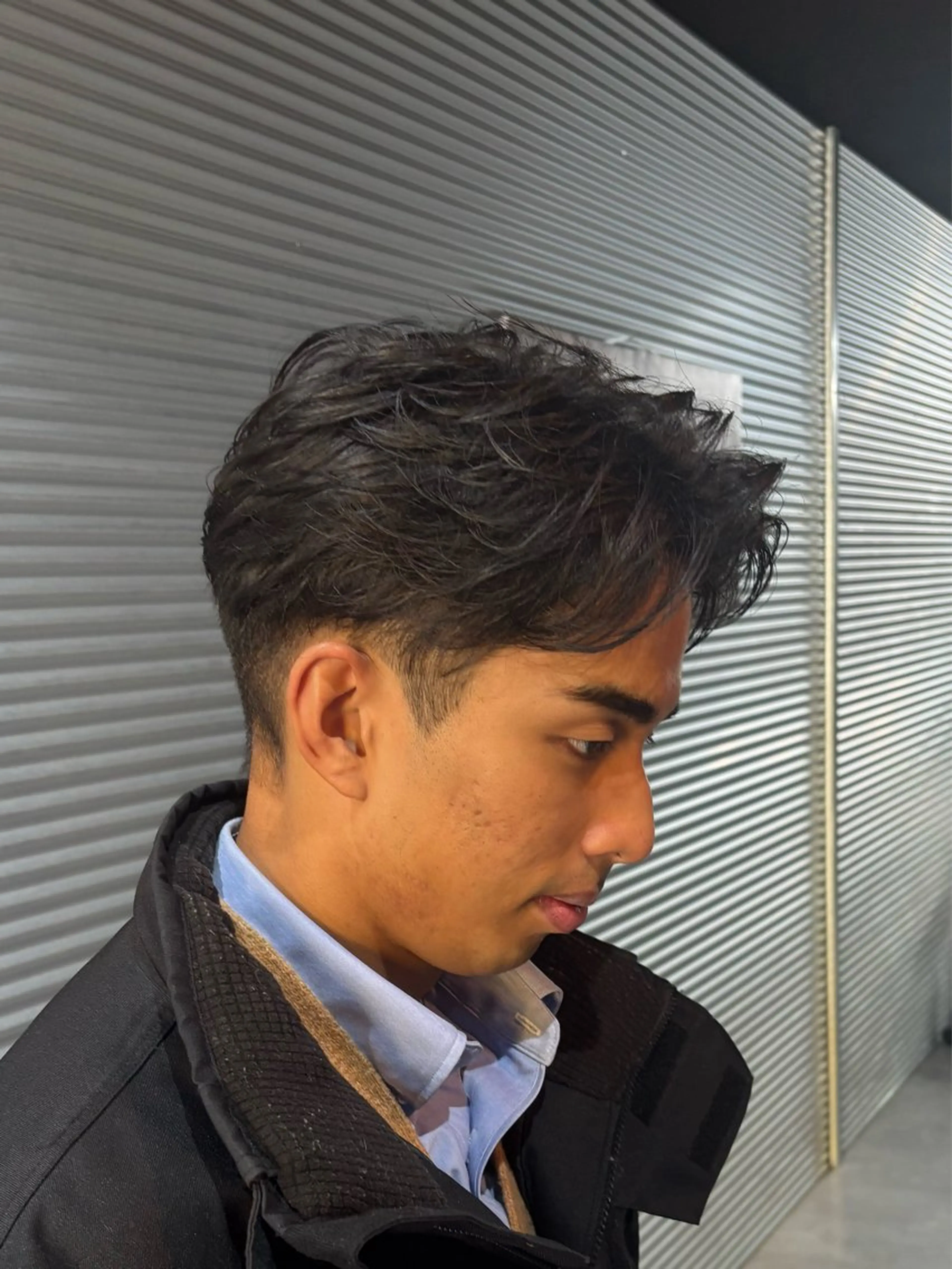 パーマ メンズ フェザーパーマ メンズパーマ カット パーマ 波巻き/ツイスパ/ 短髪/鈴木俊也のヘアスタイル