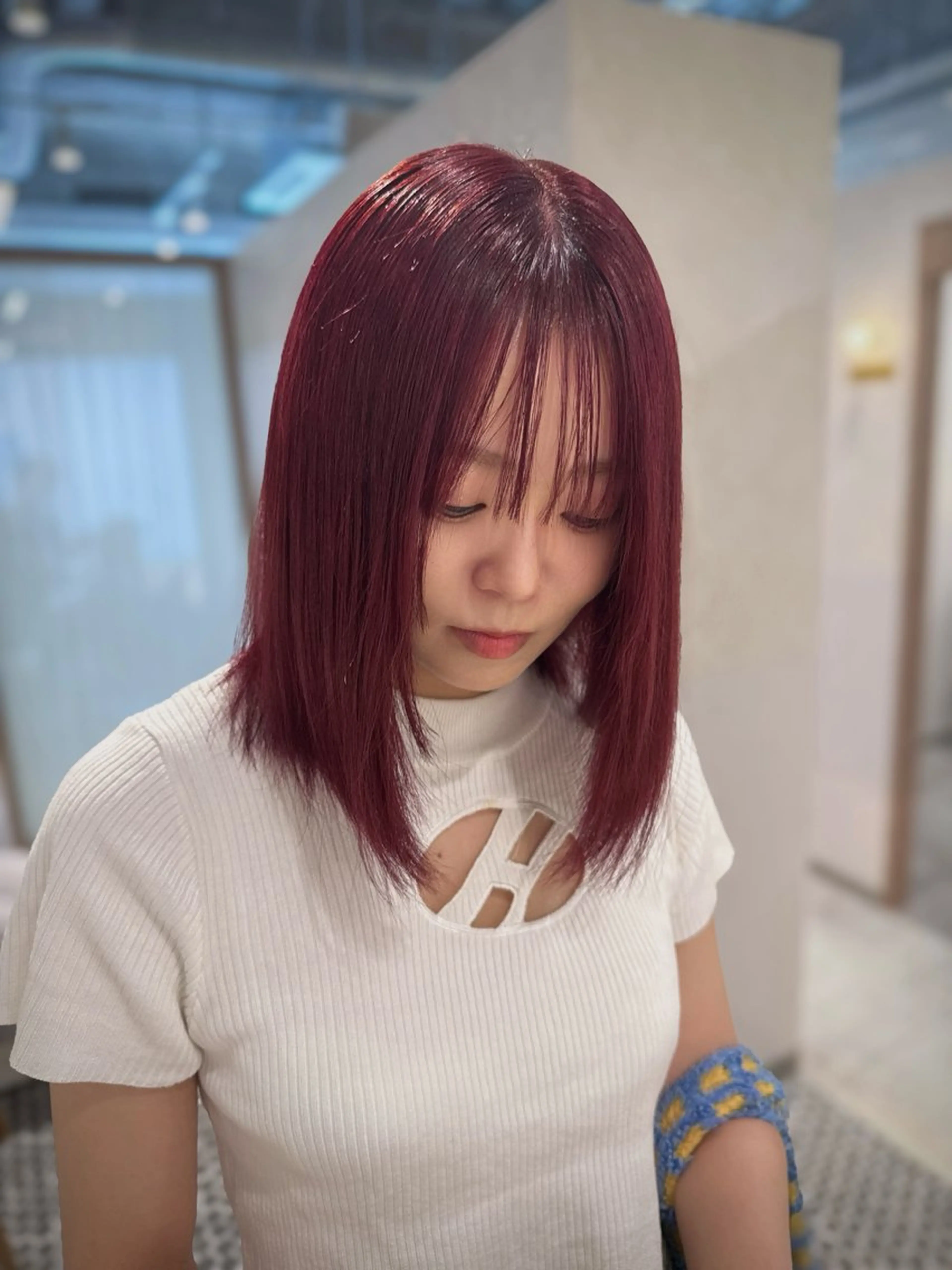 ミディアム カラー ハイトーン/ ブリーチ/縮毛矯正のヘアスタイル