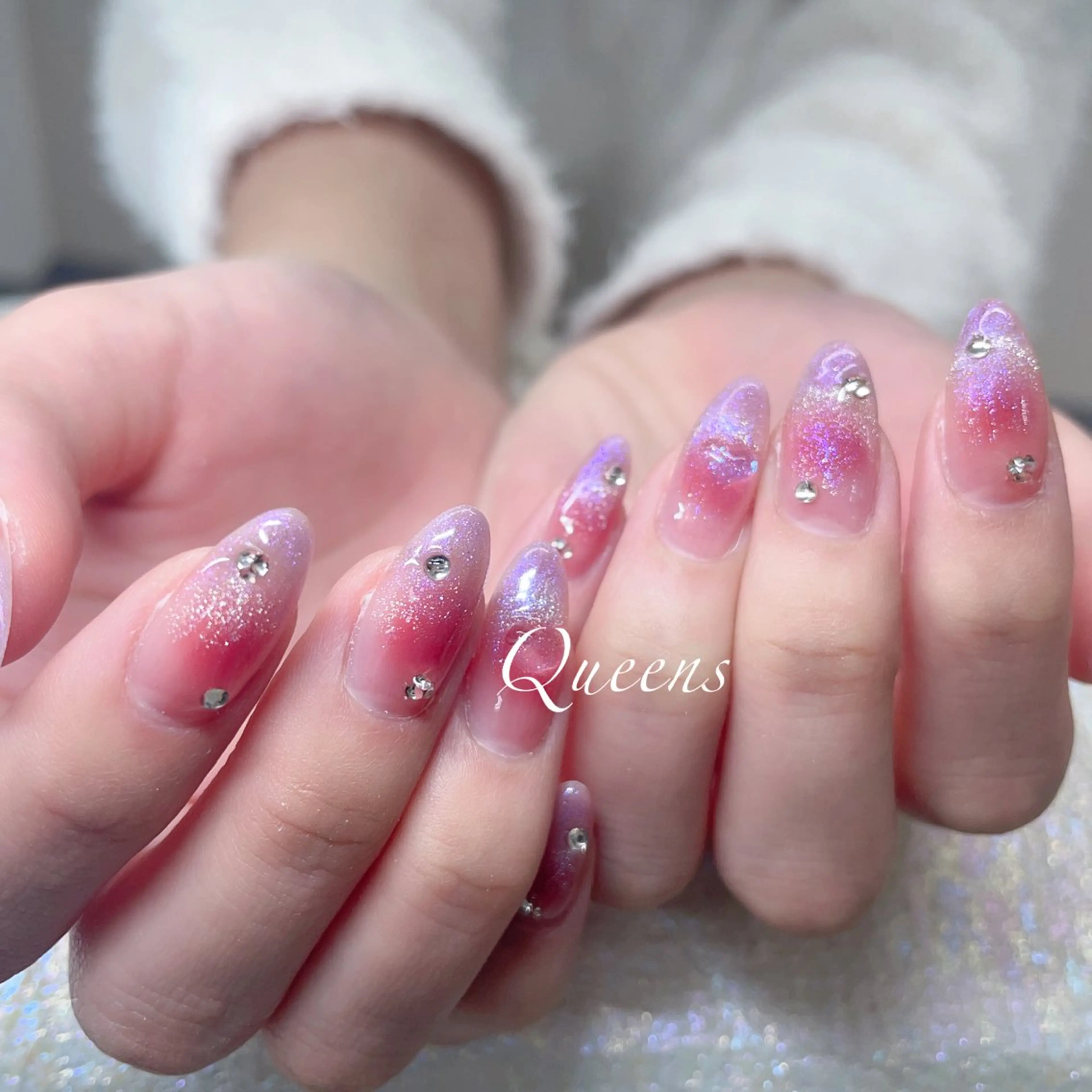 ネイル ハンドネイル Queens ひなのネイルデザイン