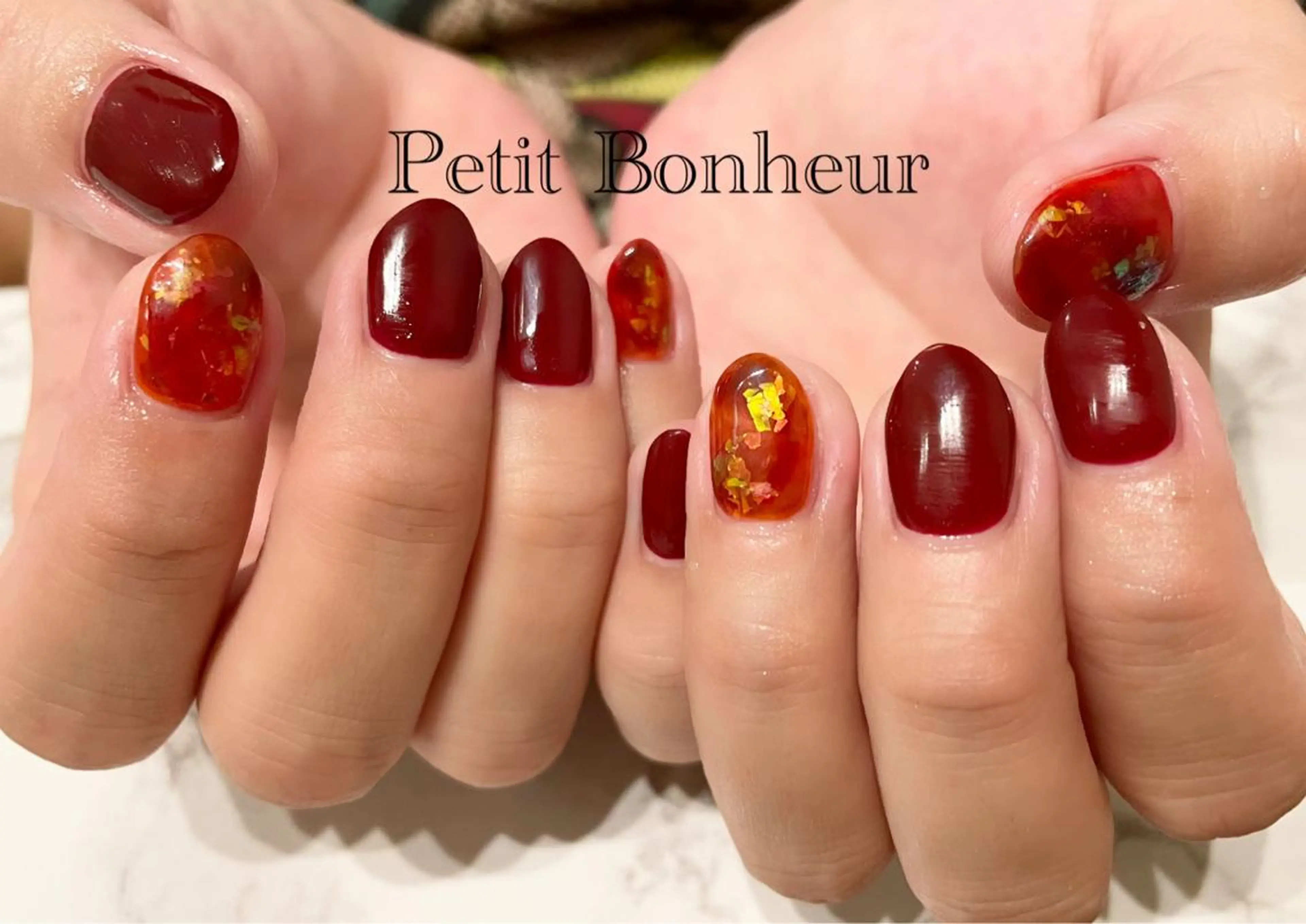 ネイル べっ甲ネイル ボルドー Mas Miのネイルデザイン