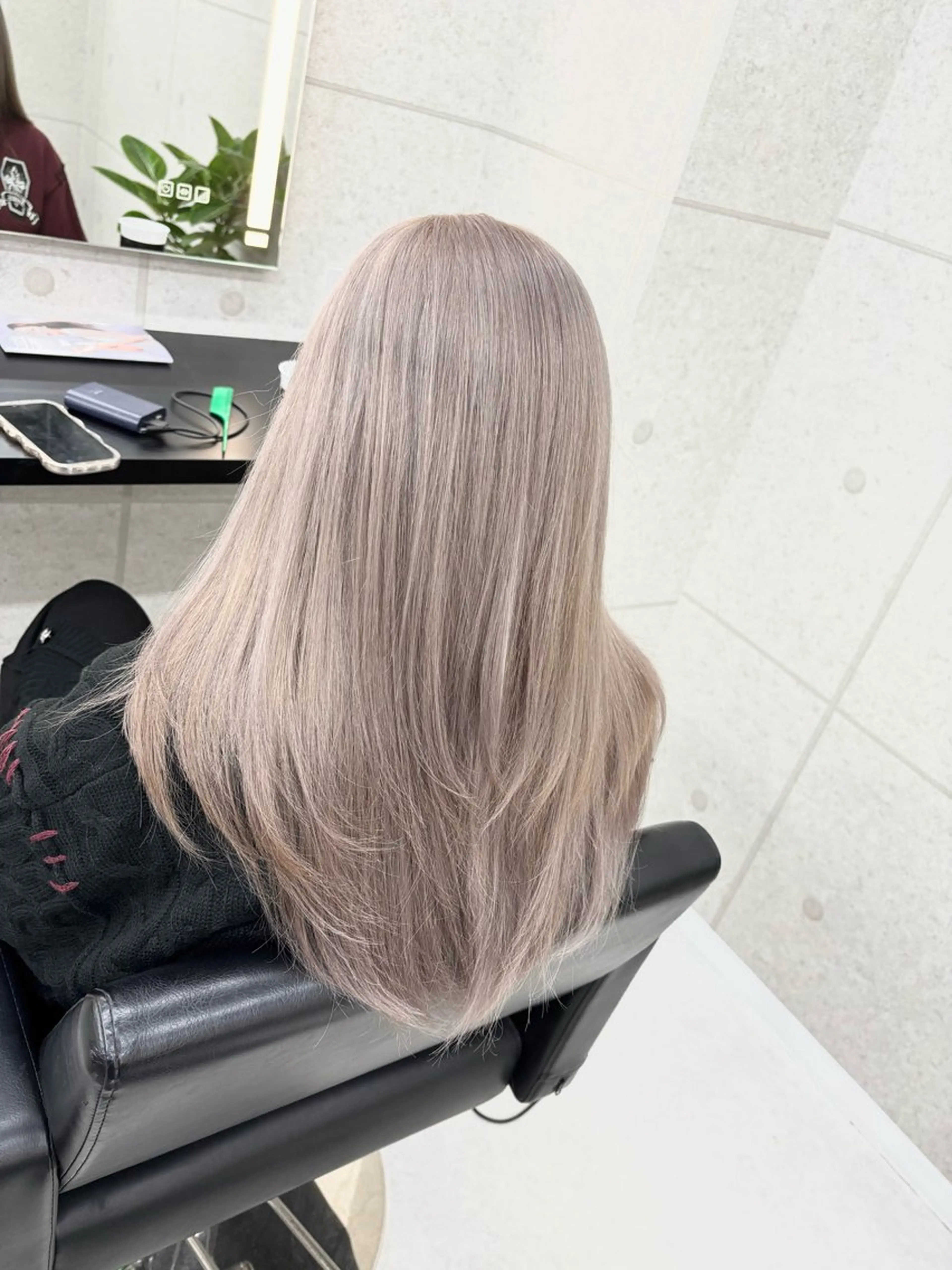 🎉【ミニモ限定】🎉ブリーチ+カラー+トリートメント無料¥21450→¥9900の写真