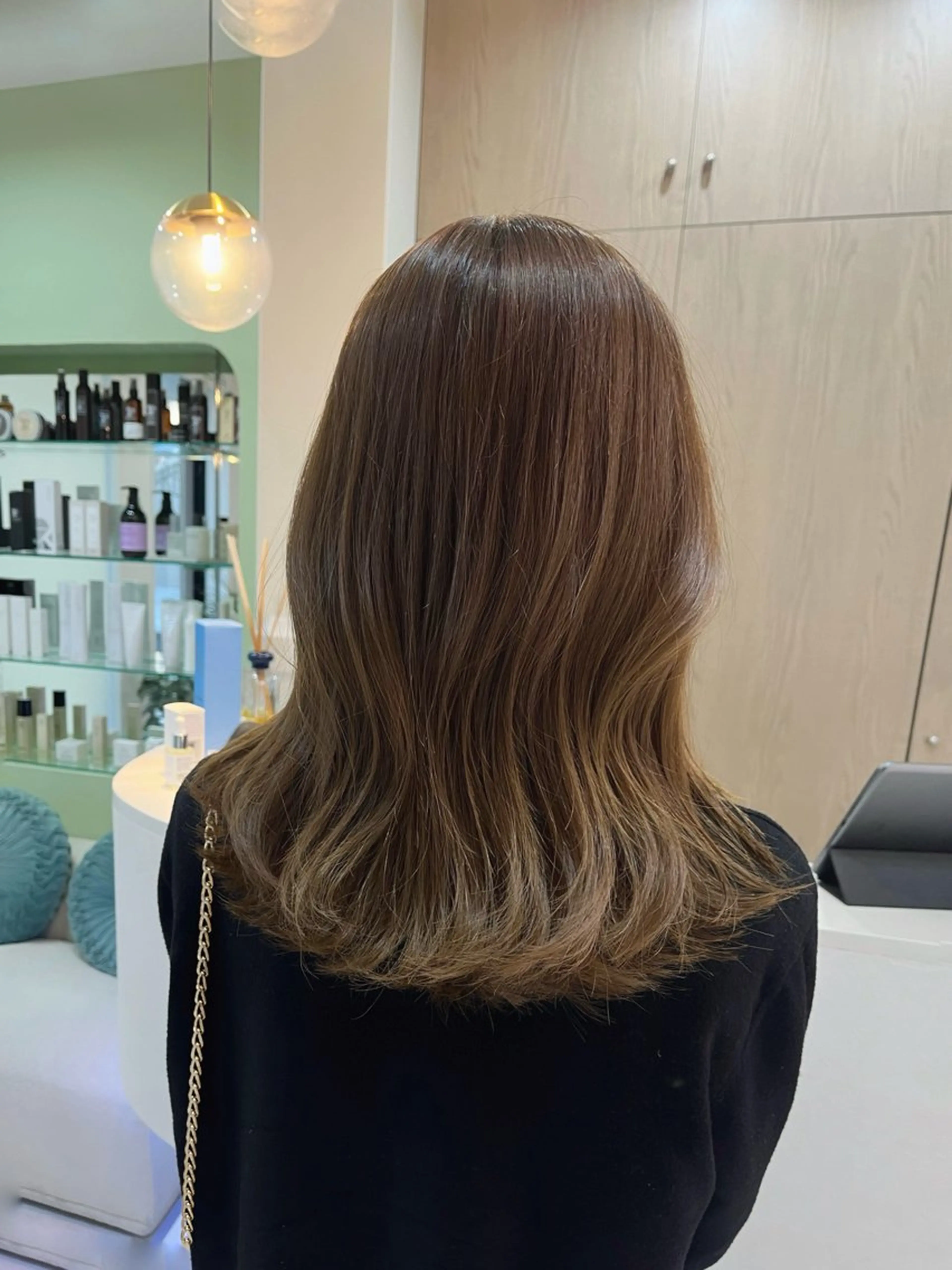 ロング カラー 中村 佳歩のヘアスタイル