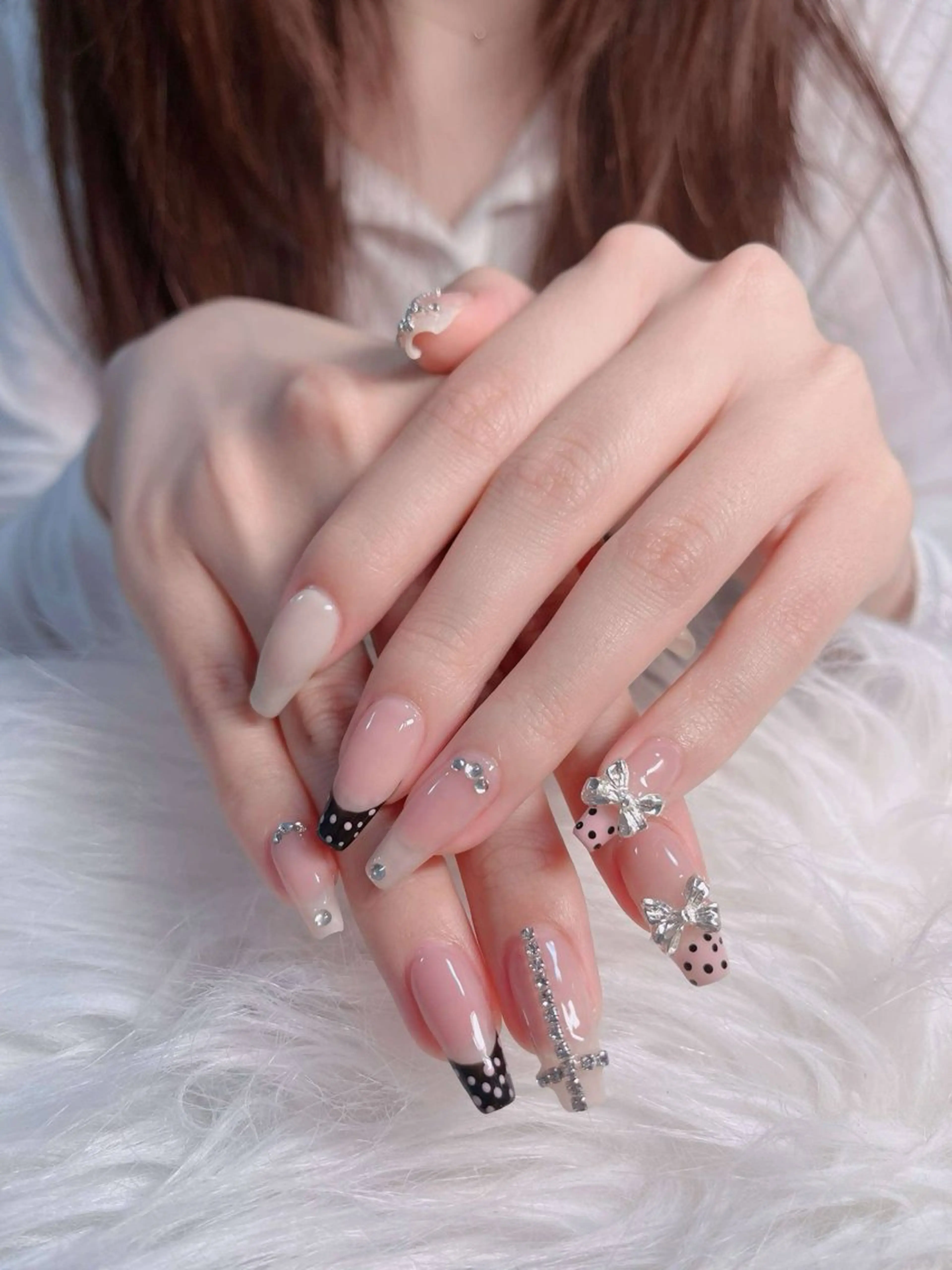 ネイル フレンチネイル ジェルネイル ガラスフレンチ ハロウィン ハート ハンドネイル H.baby Nail Salonのネイルデザイン