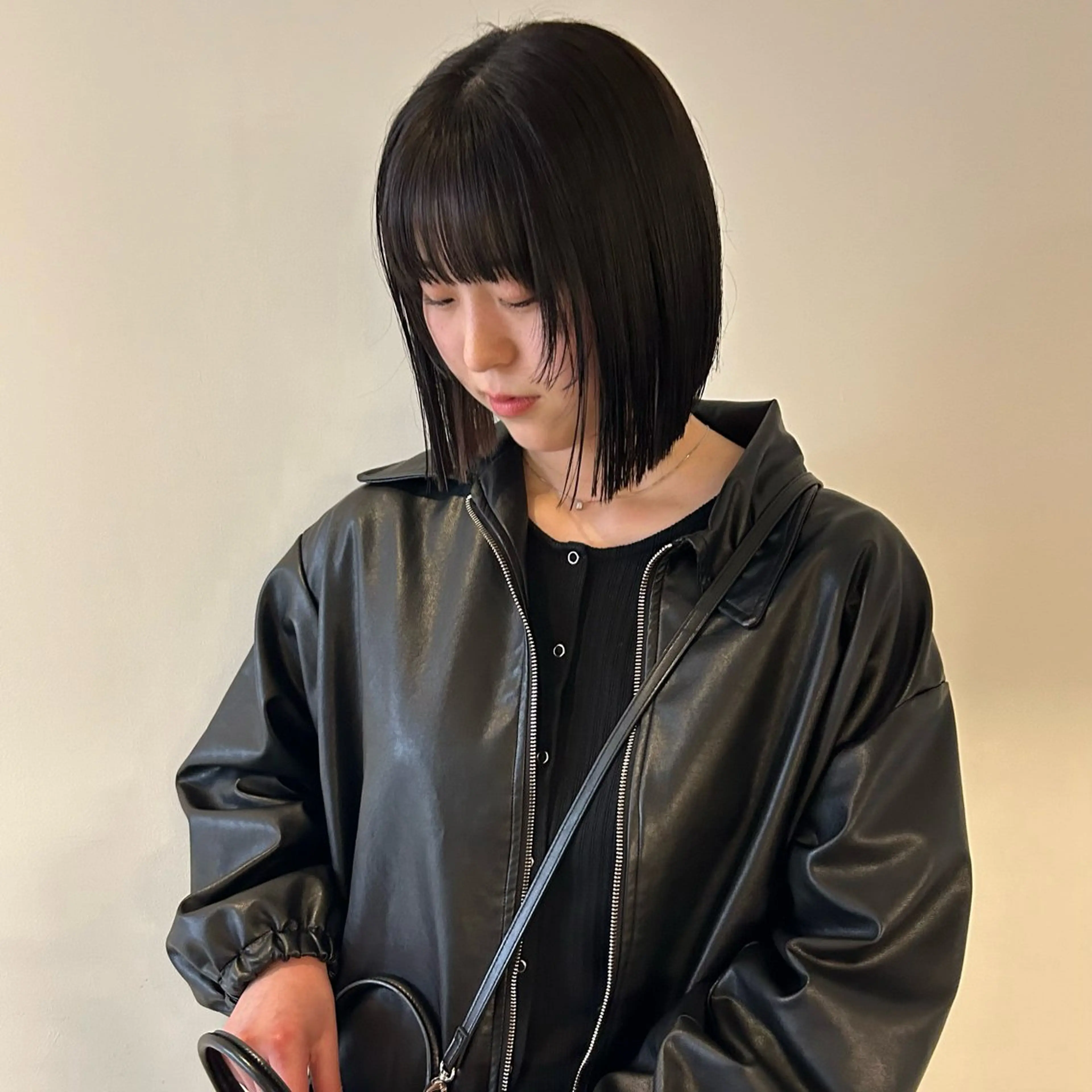 ショート カラー ブリーチ ケアブリーチ 透明感カラー ダブルカラー ブリーチなしカラー nonoka オリーブ/レイヤーのヘアスタイル