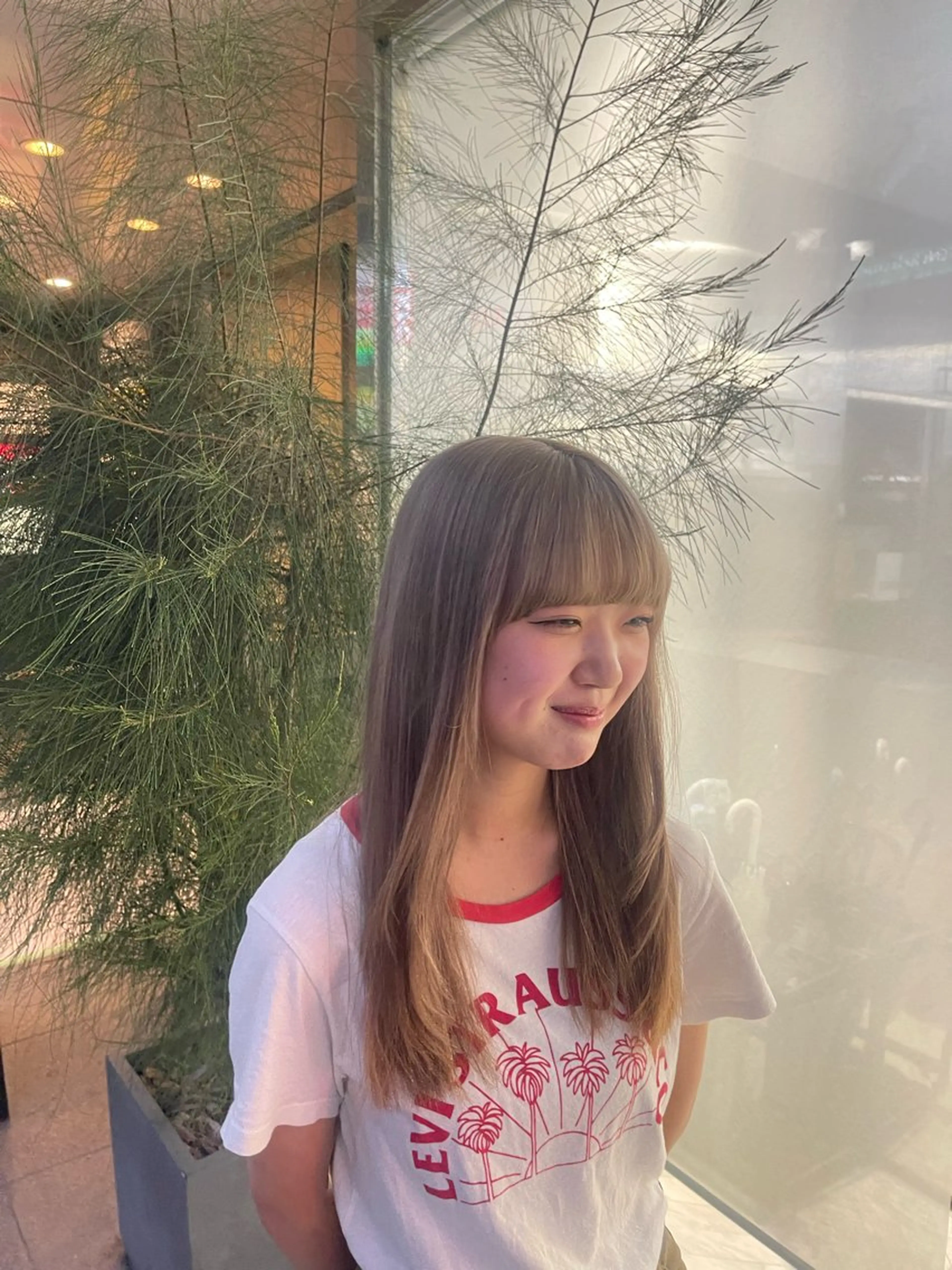 ミディアム 顔まわりレイヤー 顔周りカット 髪質改善 レイヤーカット トリートメント ARISA︎ メンズ特化/パーマのヘアスタイル