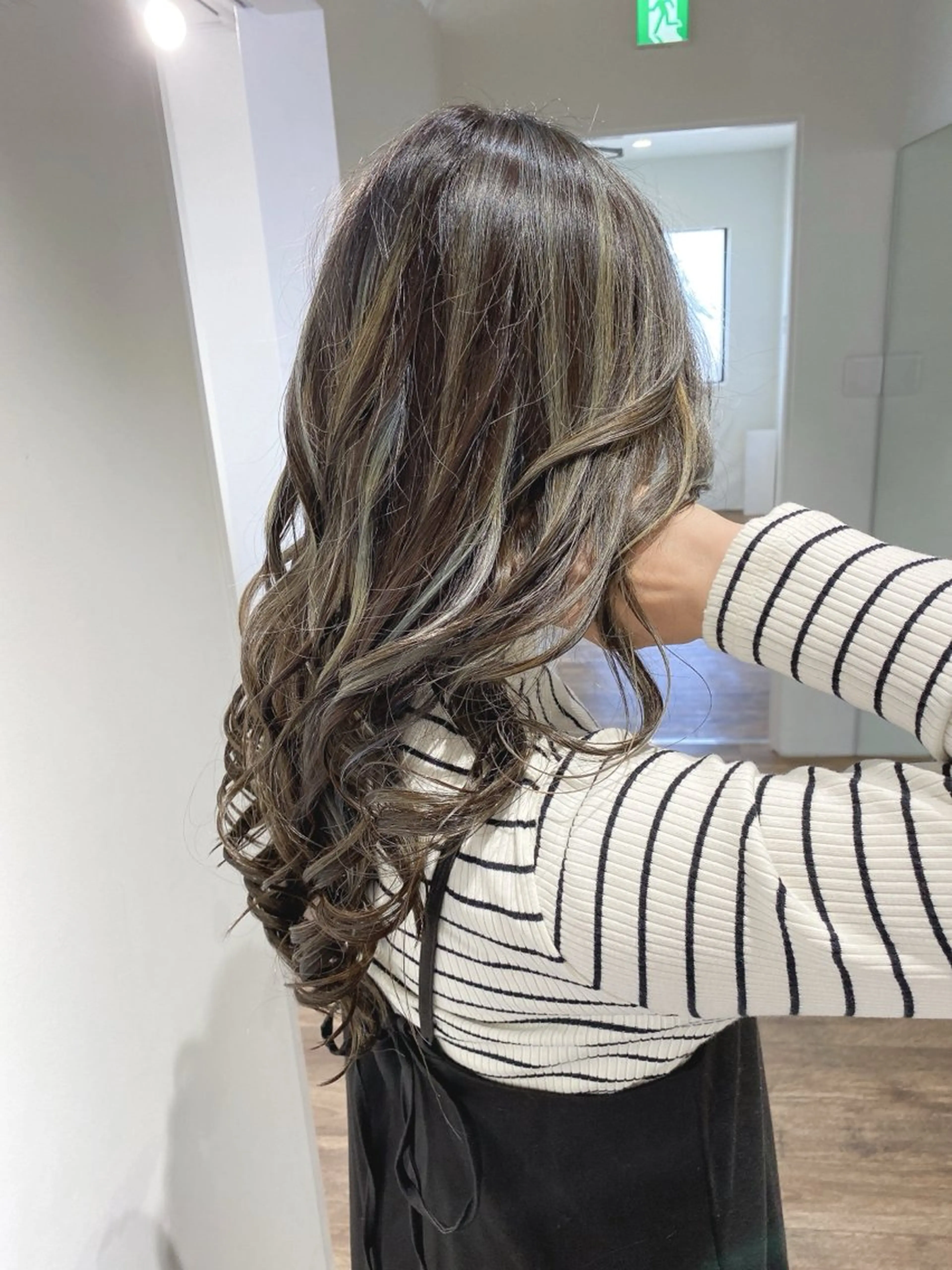 ロング カラー ハイライト⭐️上野 高広のヘアスタイル