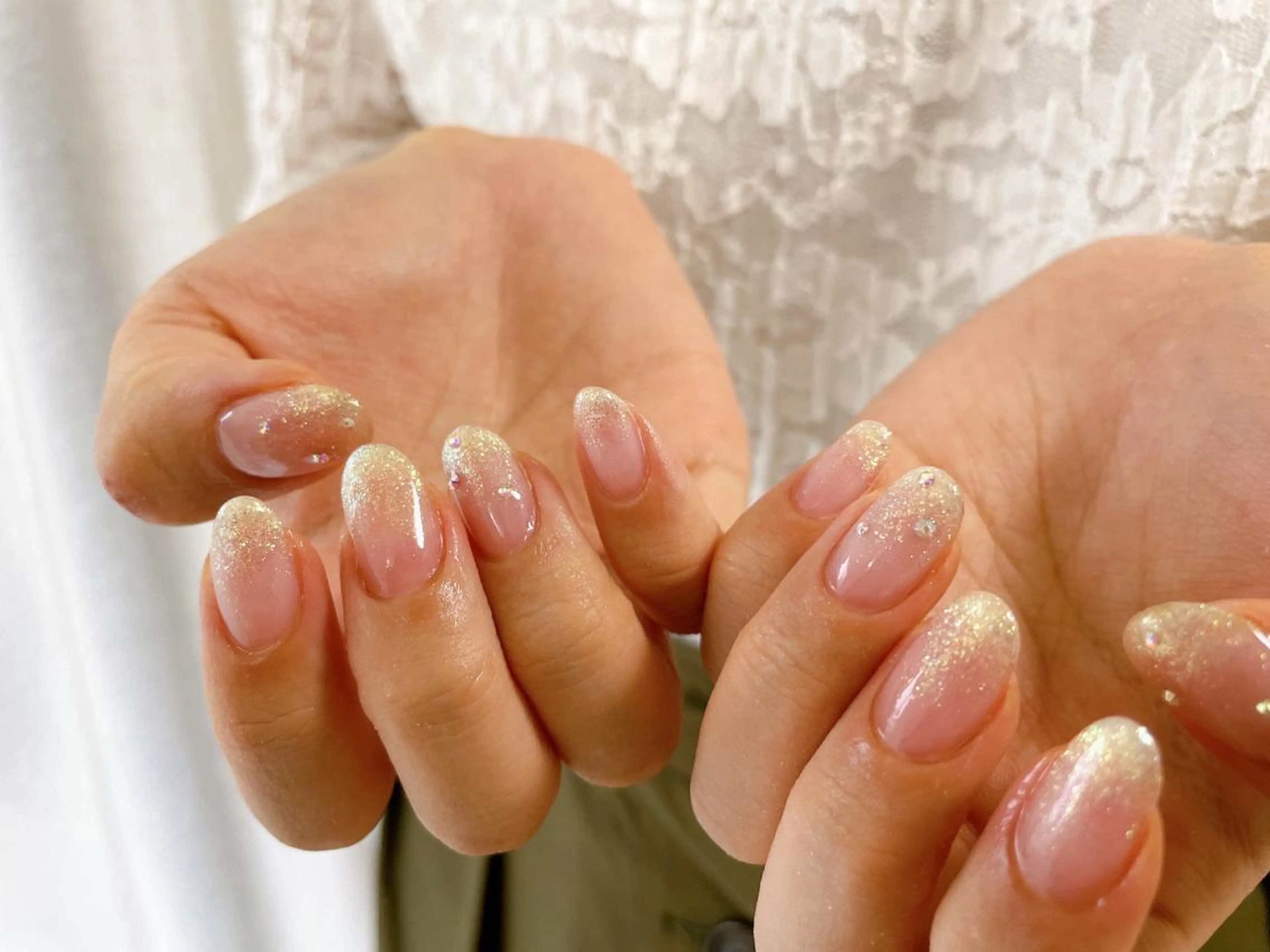 ネイル オーロラネイル フラワーネイル フットネイル フレンチネイル ジェルネイル mogunail &blowのネイルデザイン