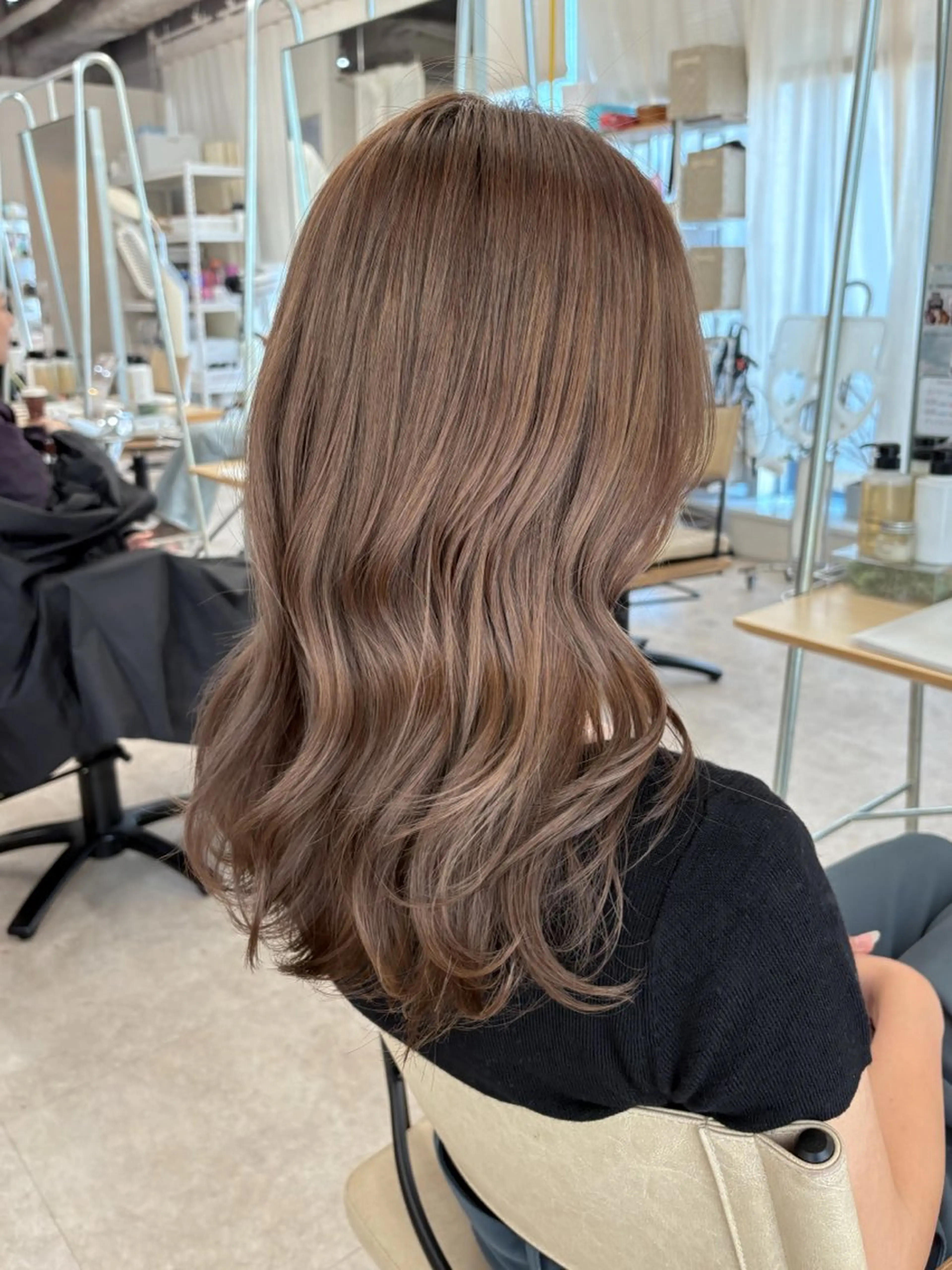 ミディアム 艶感カラー🫧‪三浦 衣織のヘアスタイル