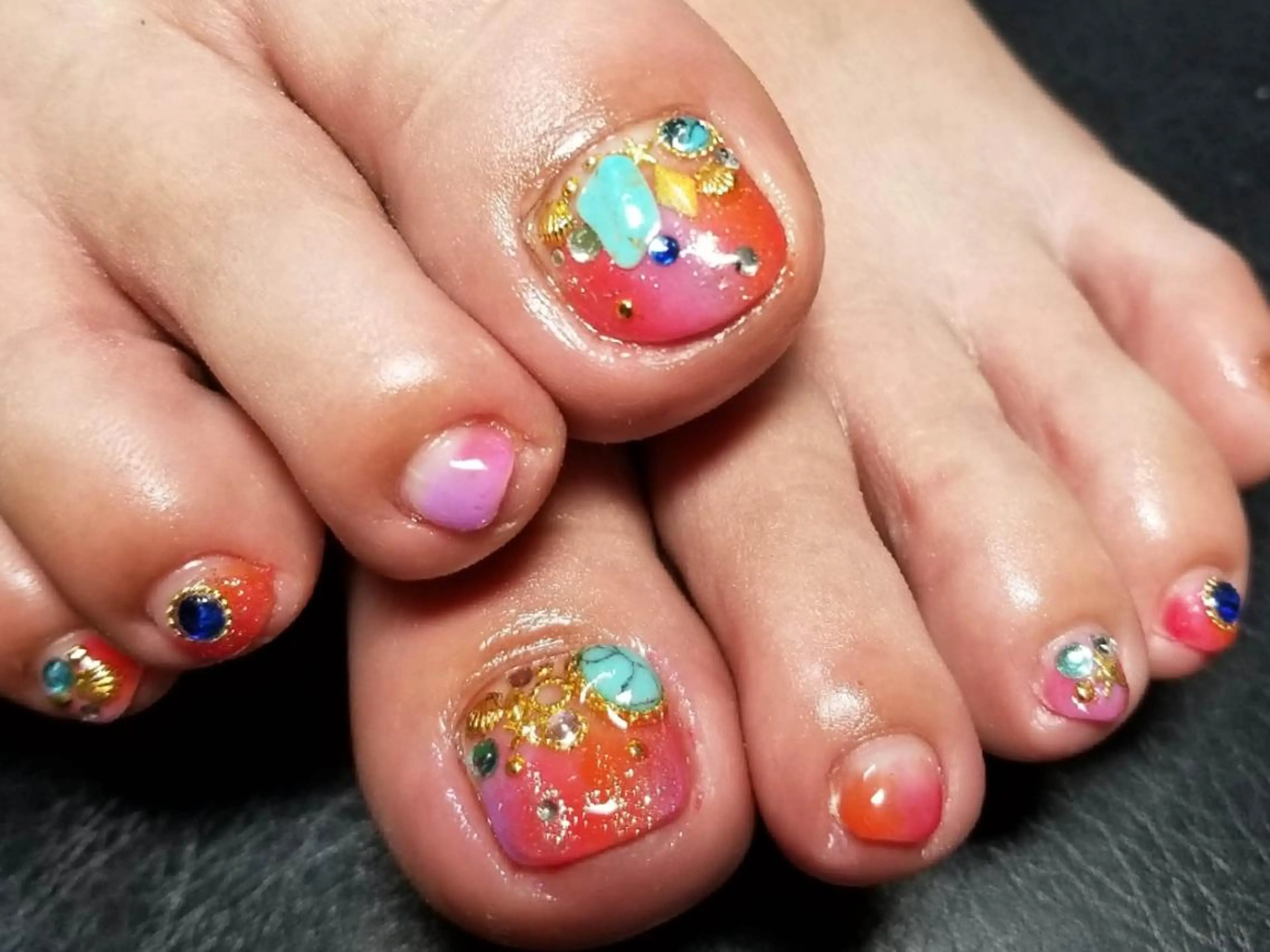 ネイル ストーンネイル ハンドネイル L'instant  Nail Artzのネイルデザイン