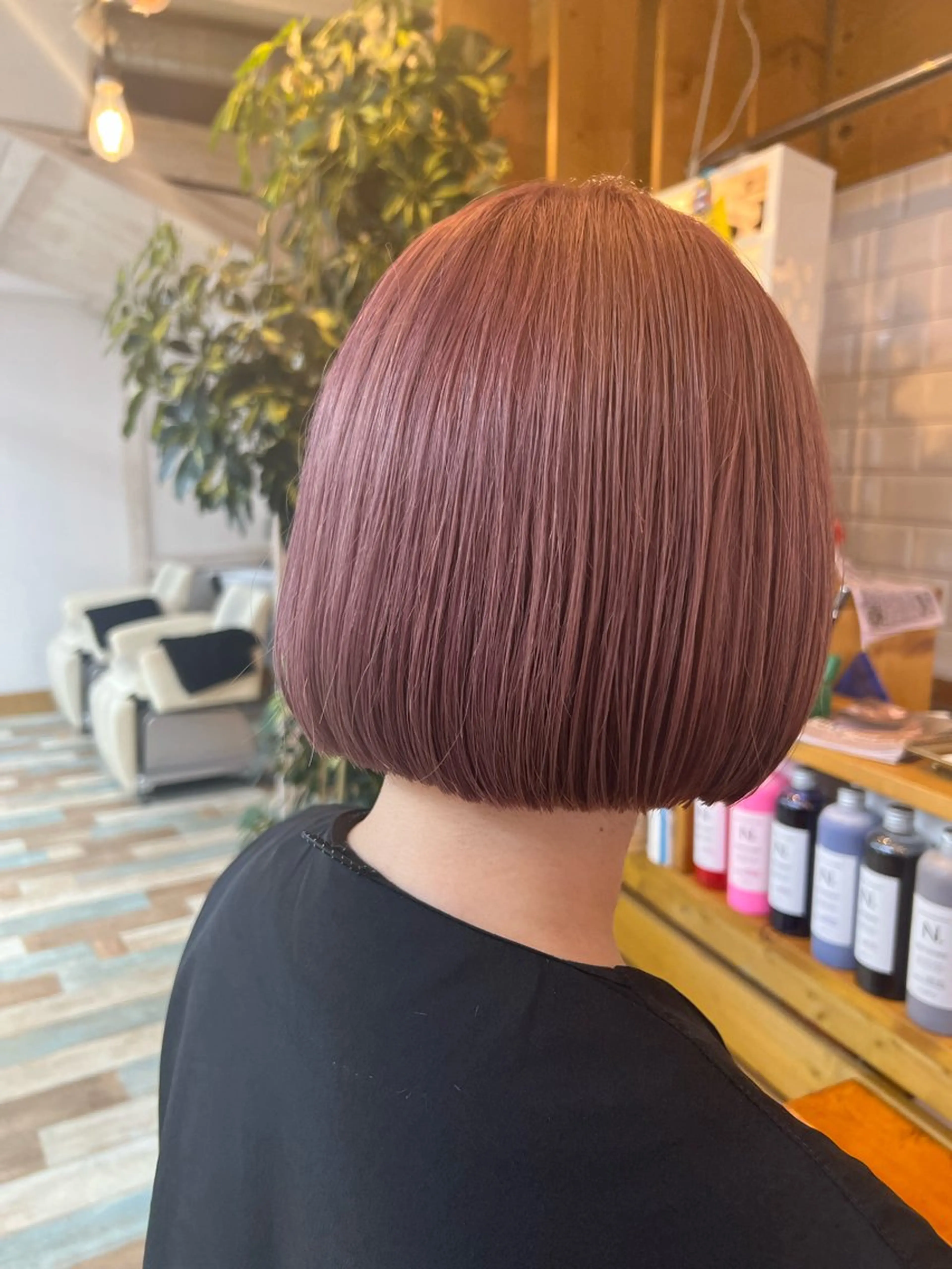 ショート カラー ベージュカラー ピンクカラー ピンクベージュ ヘアカラー トリートメント KANA/ボブ/ インナーカラー/艶髪のヘアスタイル