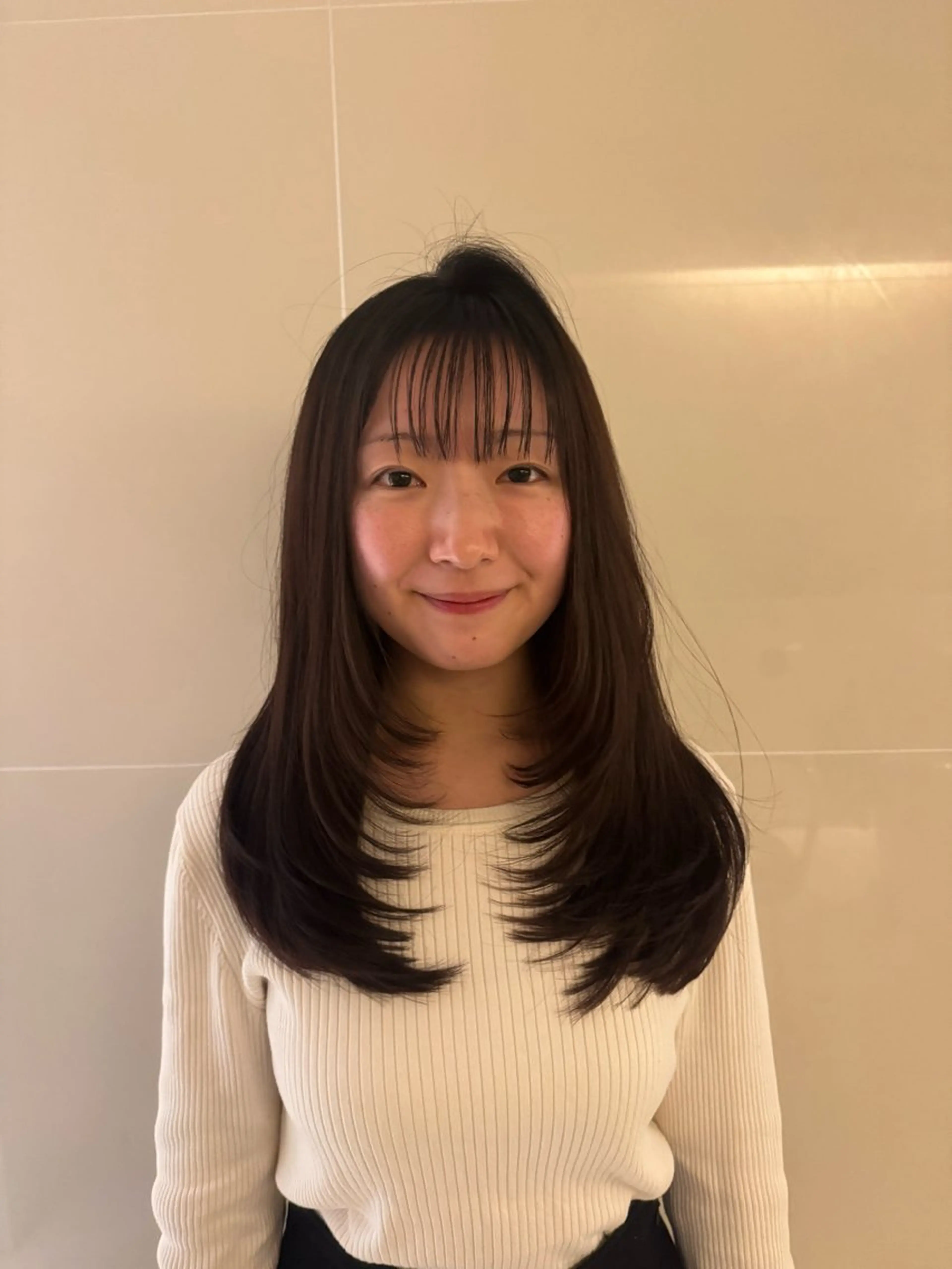 セミロング 🌱艶髪ストレート✨ 🦖せりか🦖のヘアスタイル