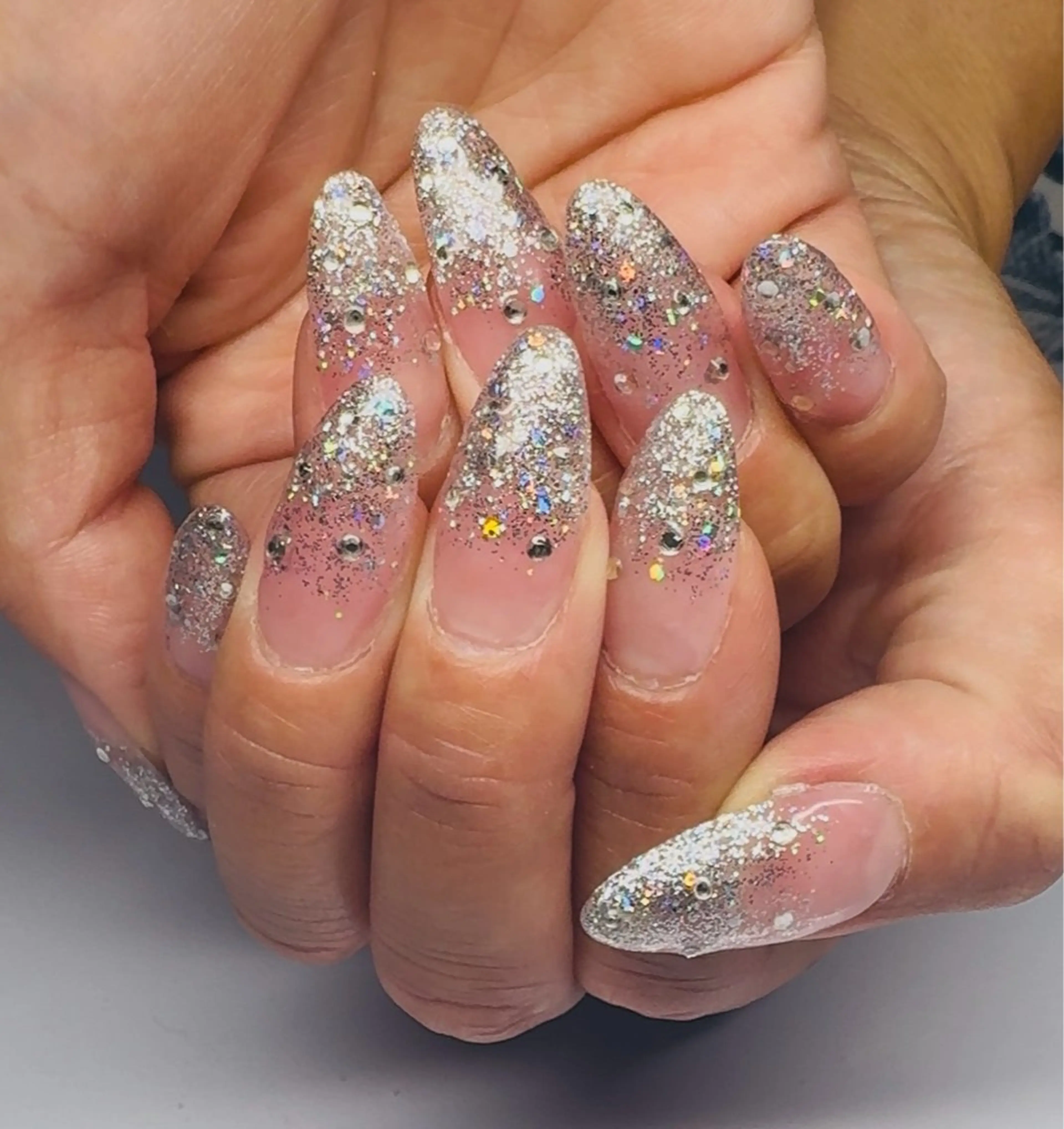 ネイル ハンドネイル R Bella Nailのネイルデザイン