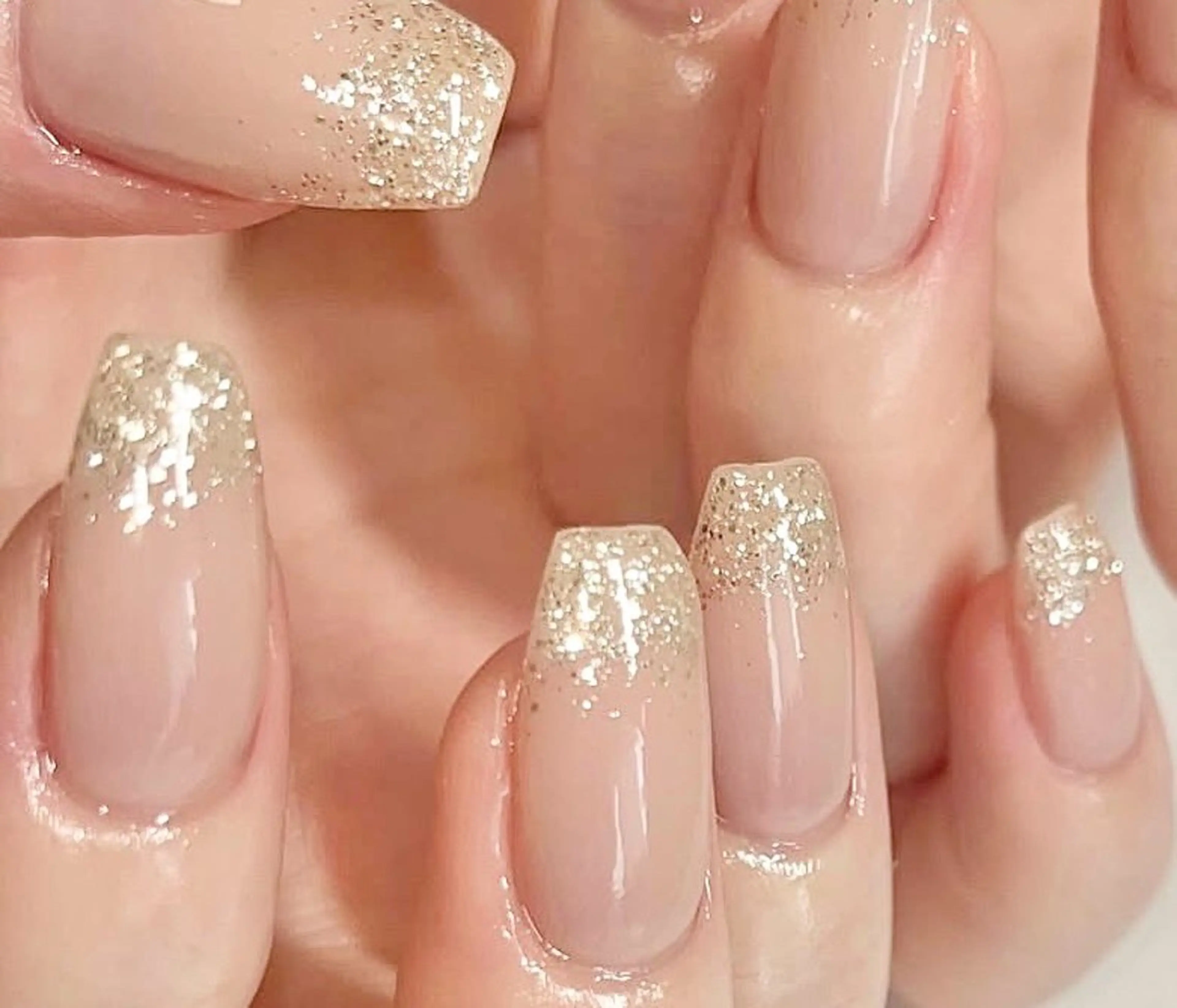 🌟 【チップ長さ出しラメグラデーション】オフ込み　　¥9200 💅🏻の写真
