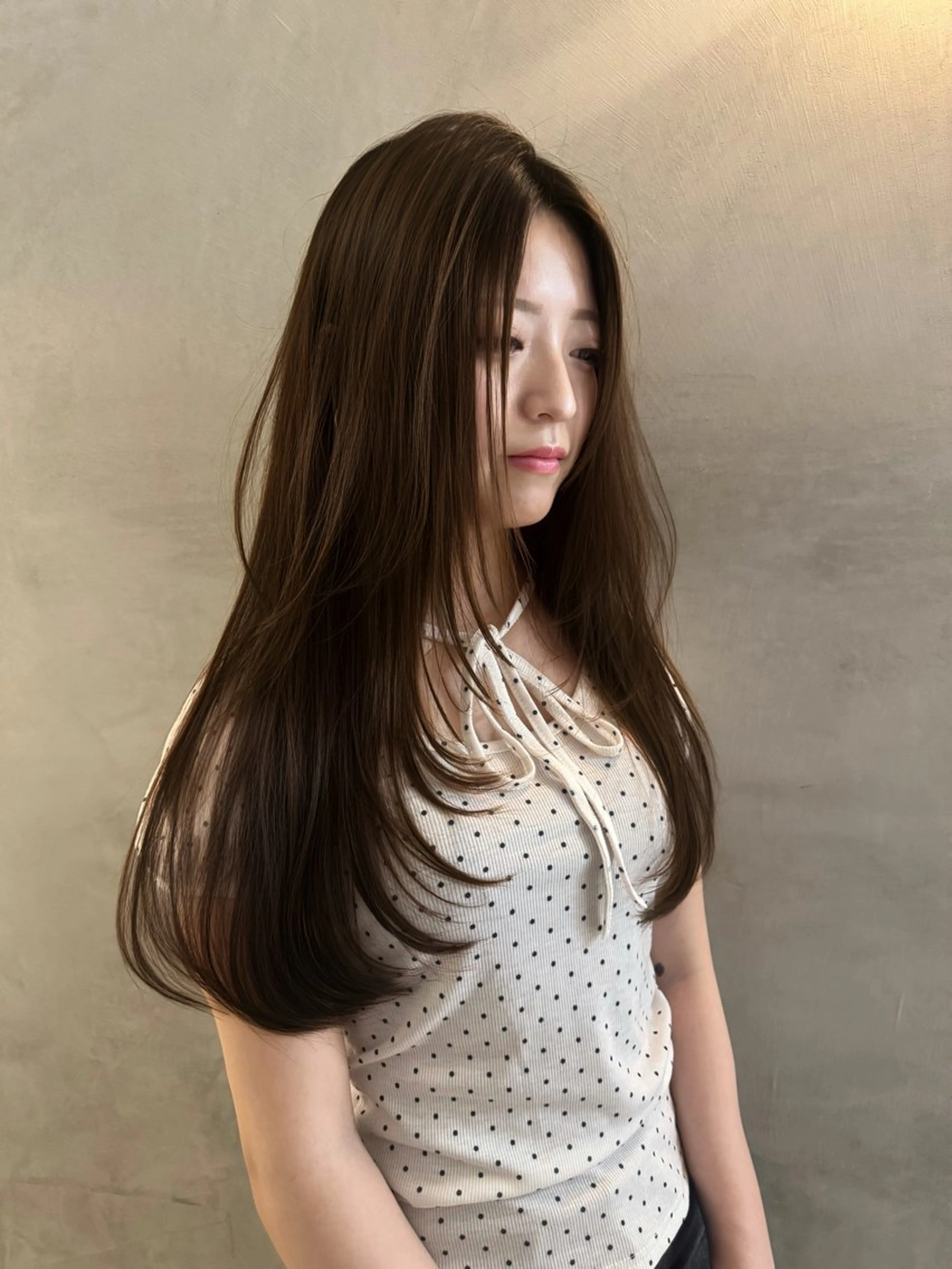 ロング PELE ハイトーン RIMUのヘアスタイル