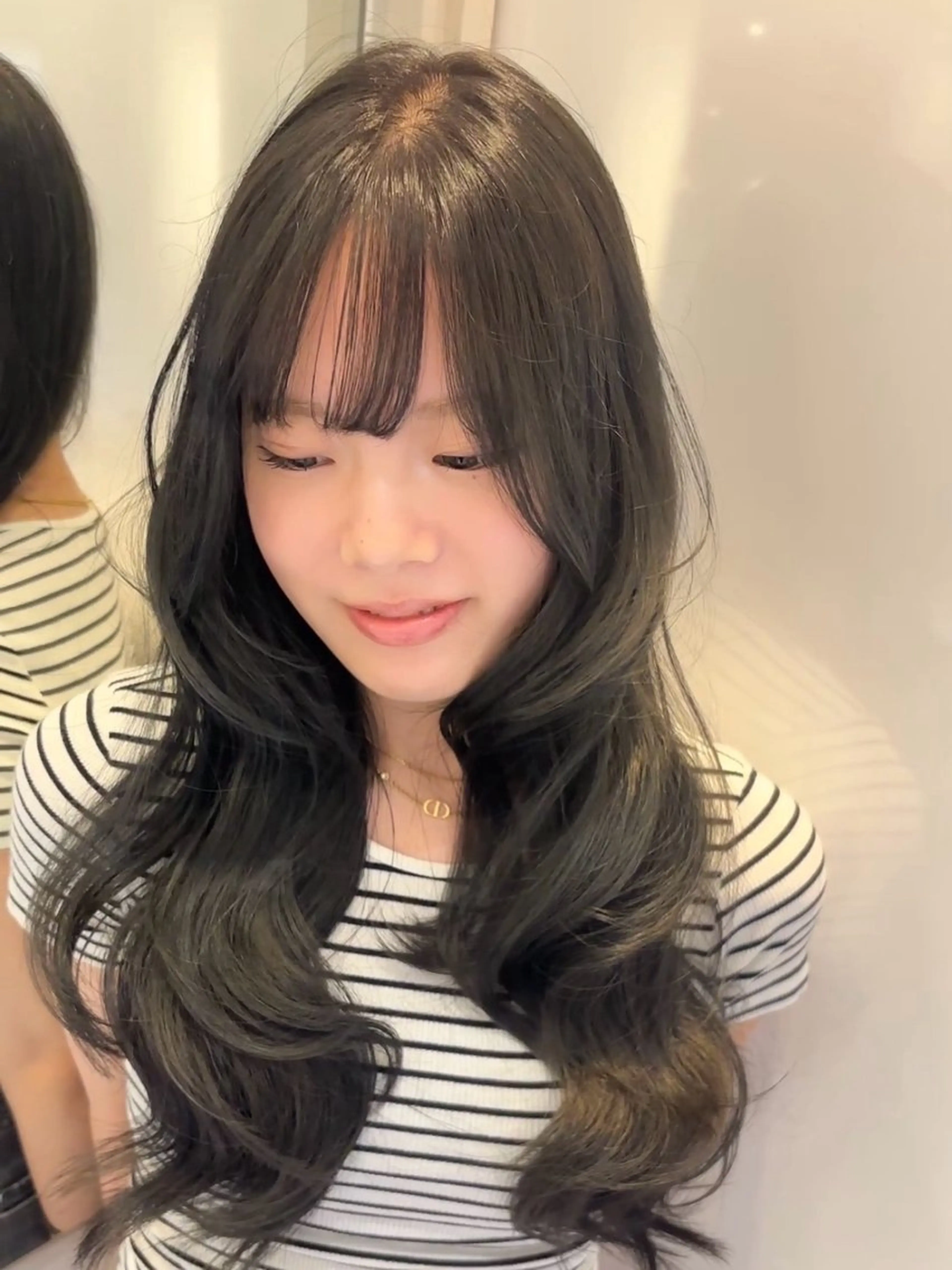 ロング ヘアカラー 坂本 采音のヘアスタイル