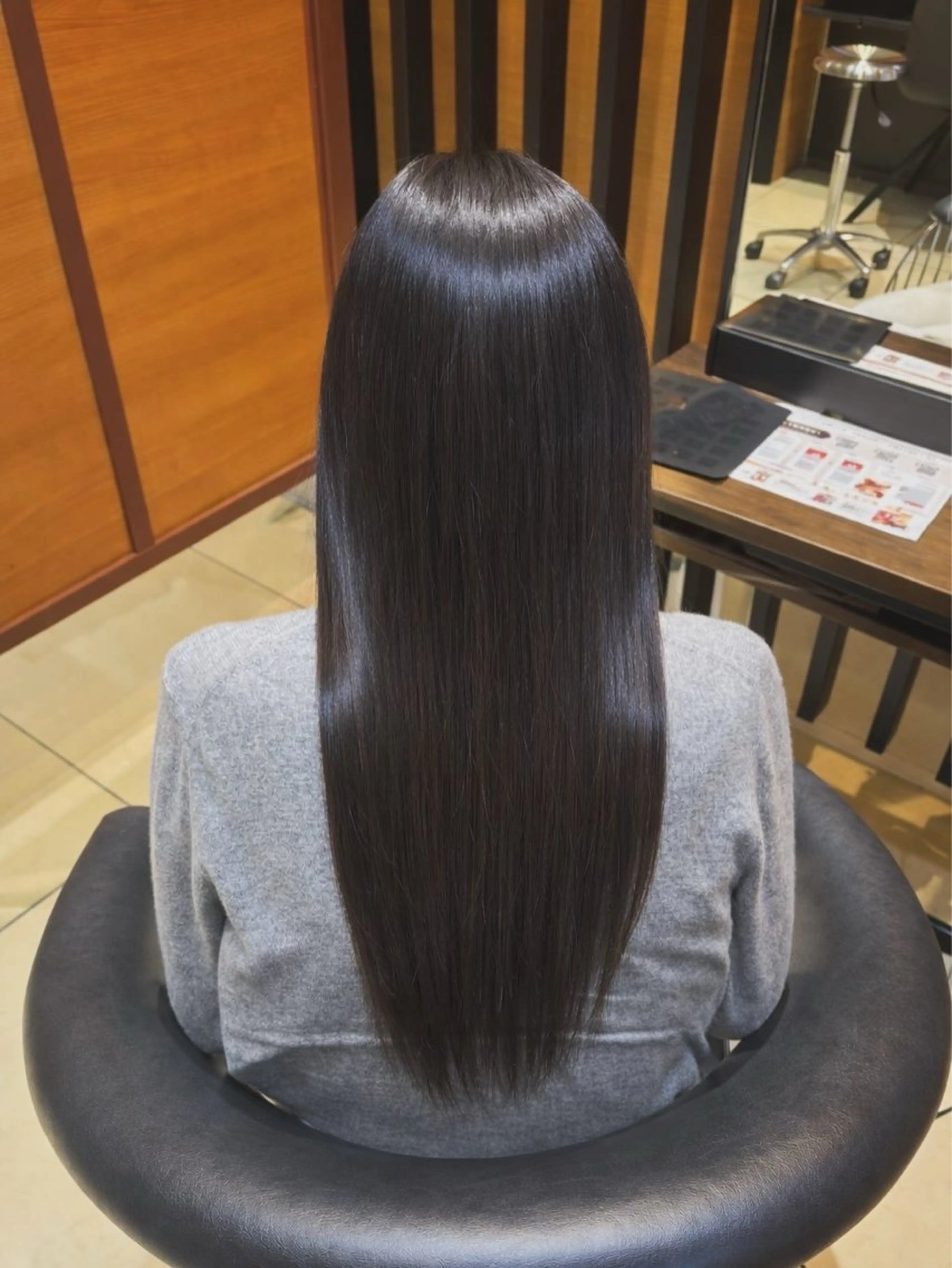 ロング 縮毛矯正 トリートメント カット 縮毛矯正 🫧いお/透明感艶 カラー/縮毛矯正🫧のヘアスタイル