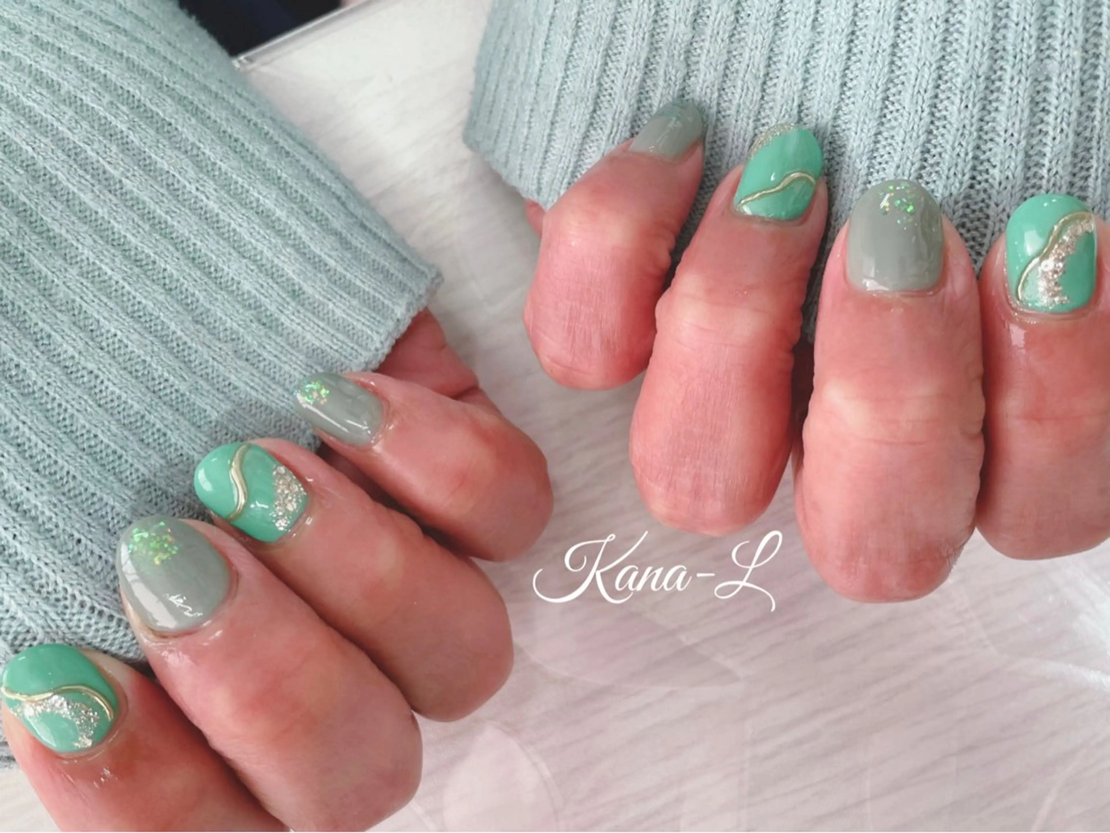 ネイル ジェルネイル キラキラネイル マグネットネイル ニュアンスネイル パラジェル 芦辺 香奈のネイルデザイン