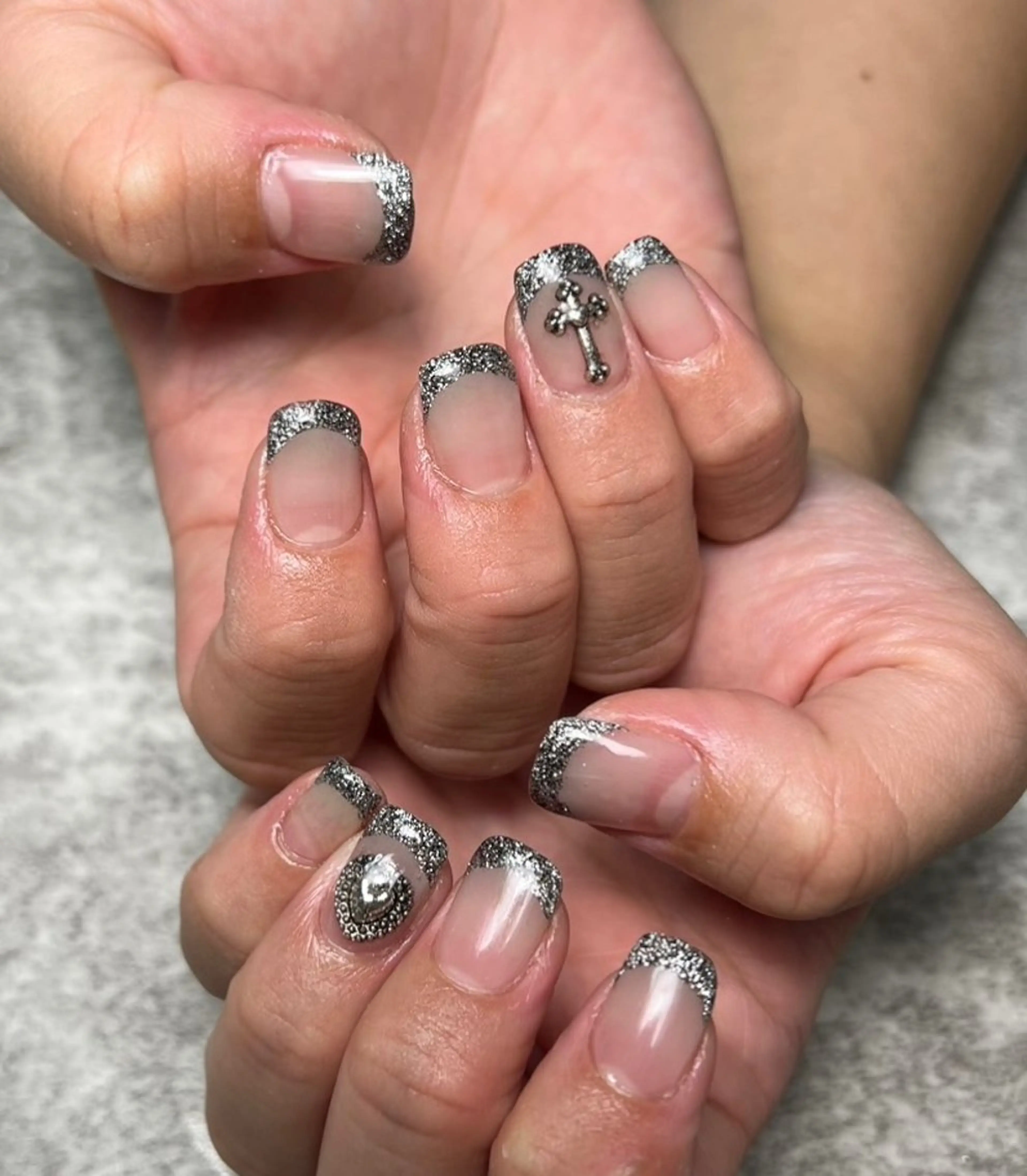 ネイル フレンチネイル グラデーション ラメ(グリッター) RISA joie nailのネイルデザイン