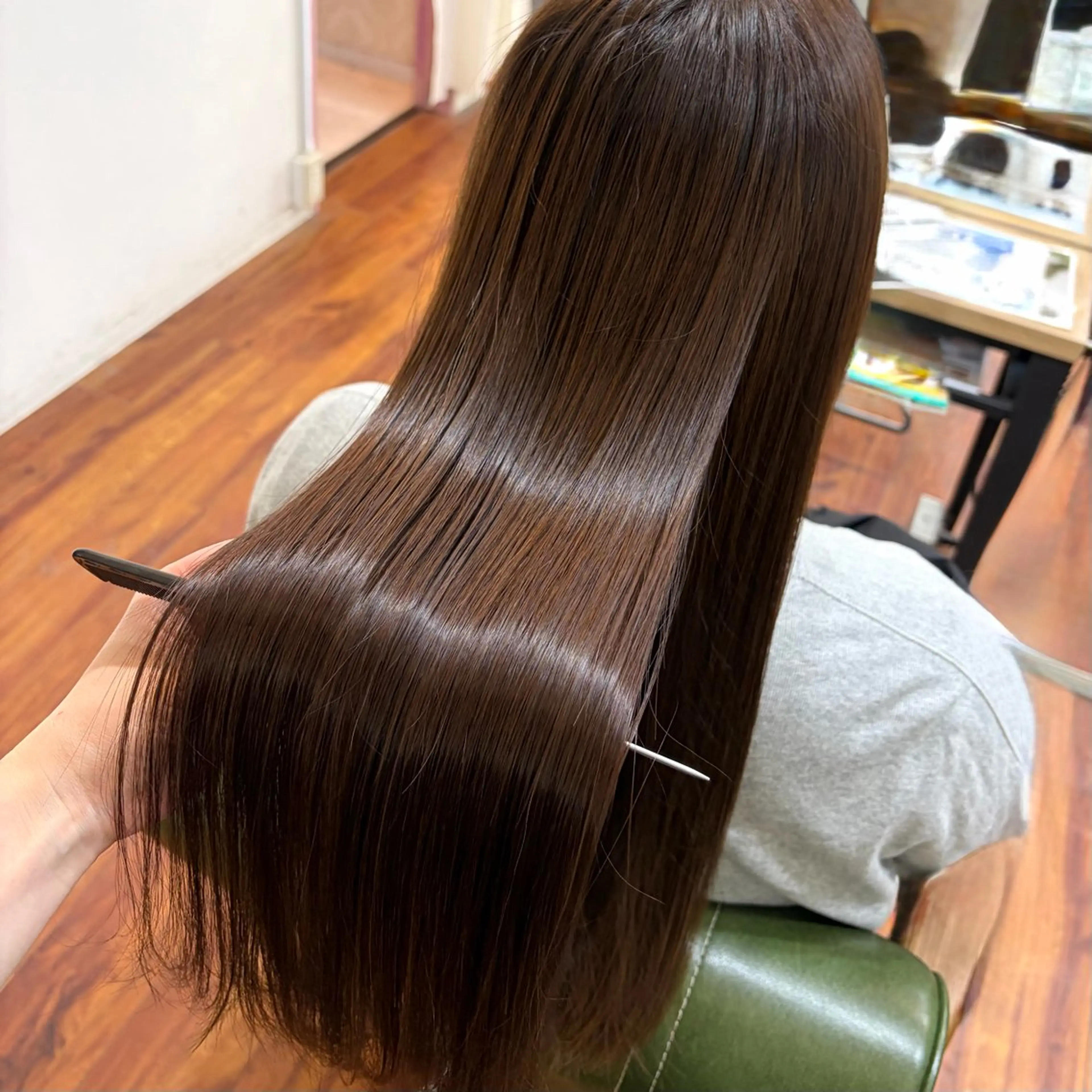 セミロング カラー カット ヘアカラー トリートメント 髪質改善/透明感 カラー/西川奈穂のヘアスタイル