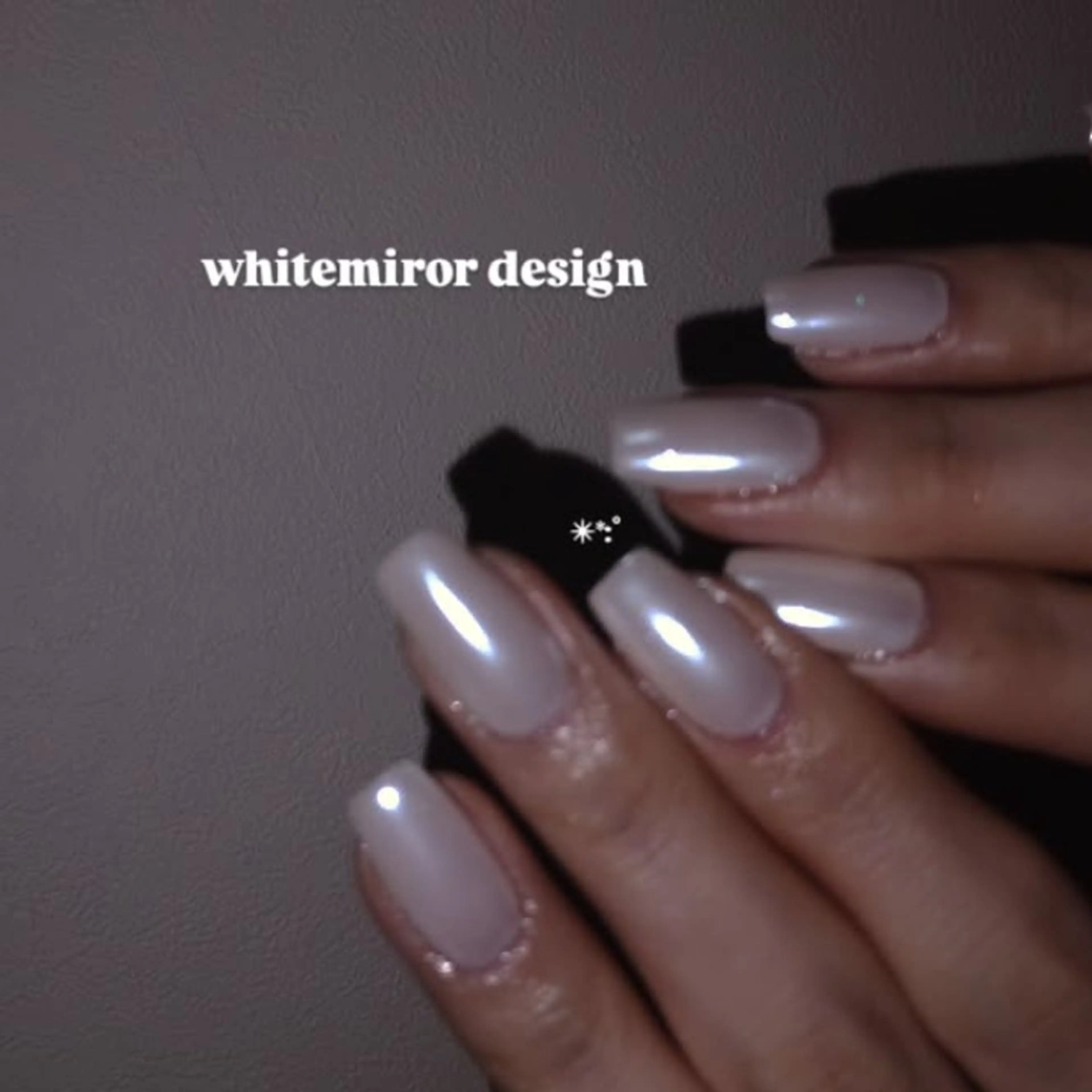 ネイル ミラーネイル ハンドネイル 424 nailsのネイルデザイン