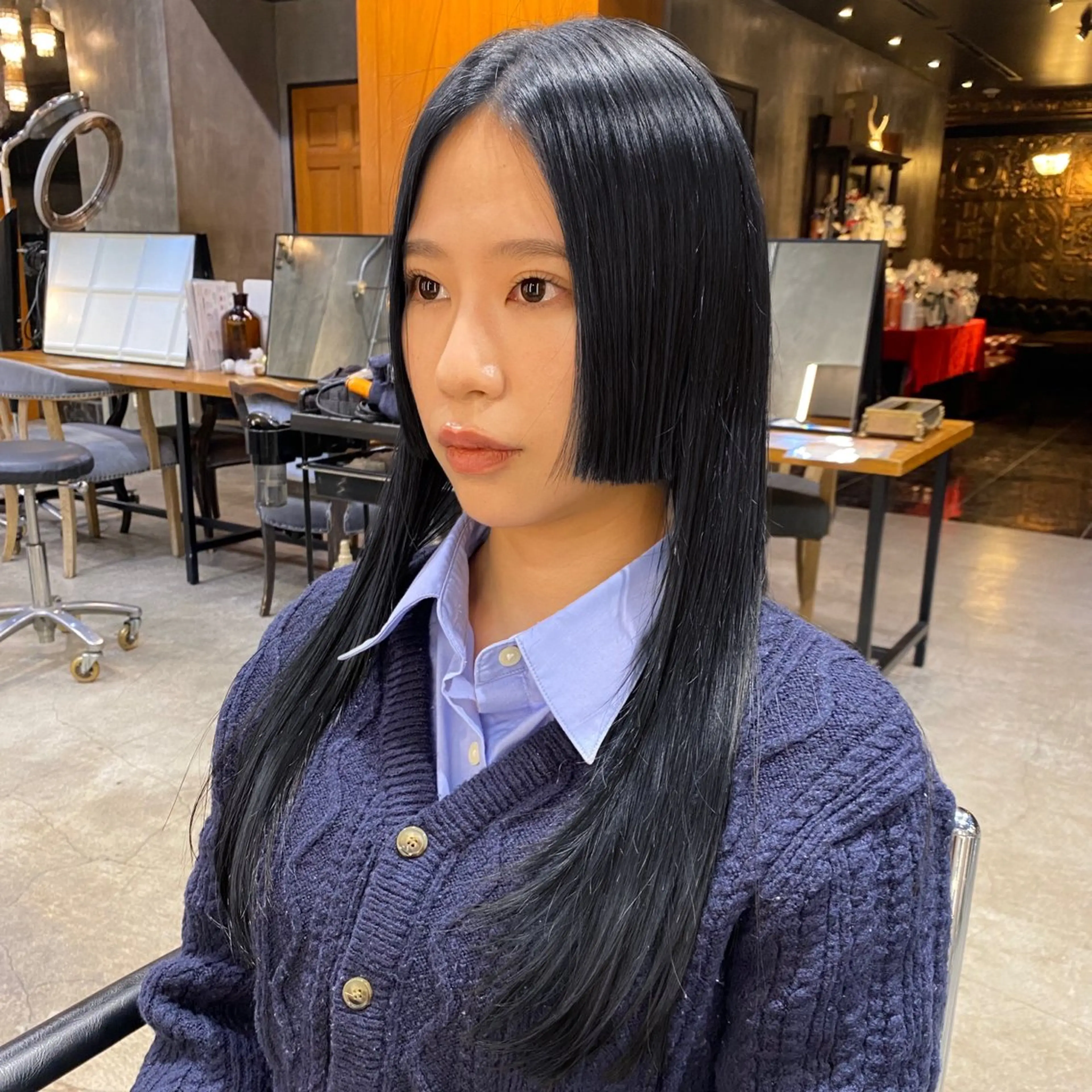 カラー 黒髪 ブルーカラー ブルーブラック カット ヘアカラー トリートメント 透明感カラー🌿 グレージュ🐺陽介のヘアスタイル