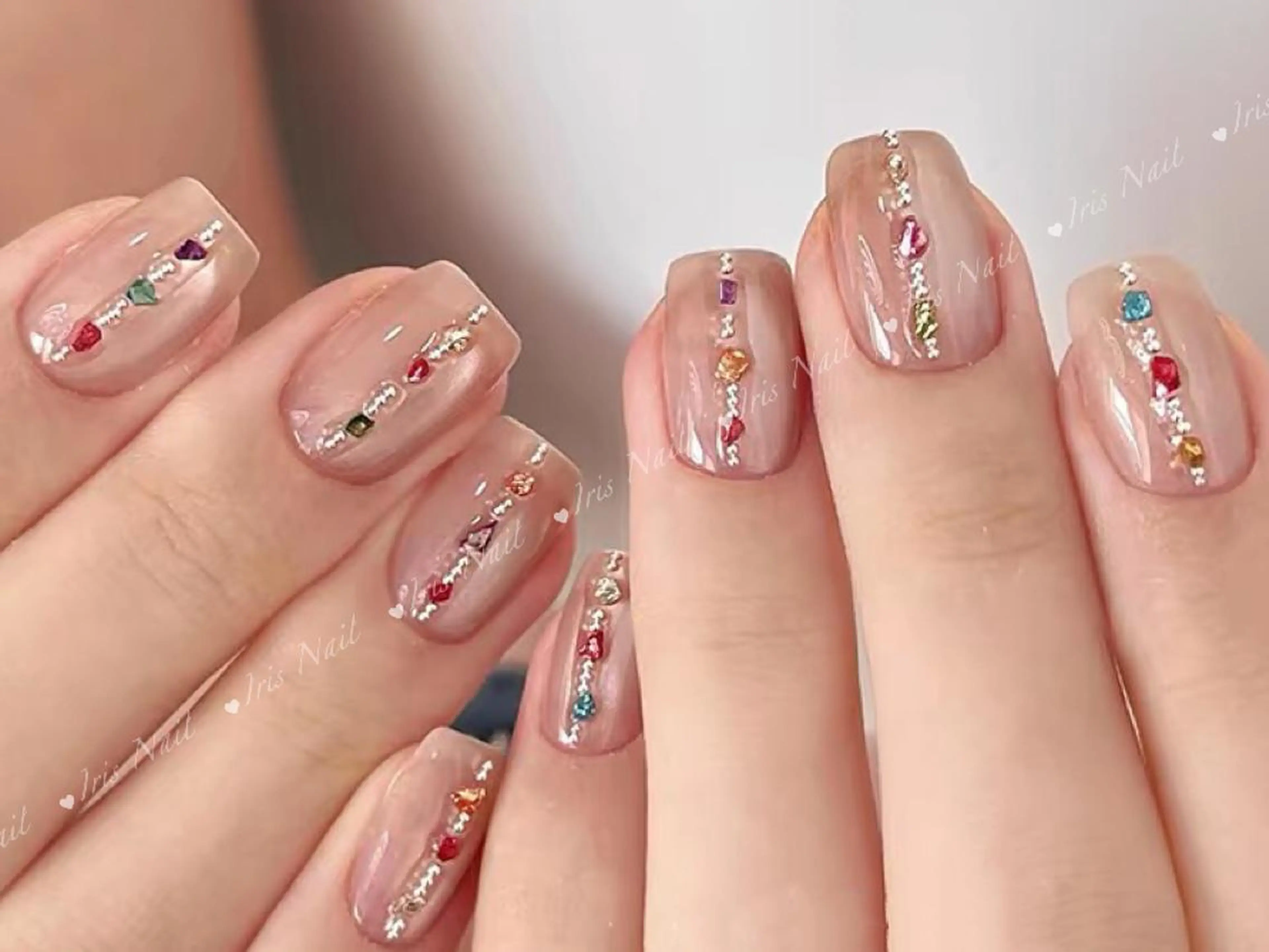 ネイル キラキラネイル マグネットネイル ストーンネイル ハンドネイル ハンドケア 🍒IRIS Nail🌸のネイルデザイン