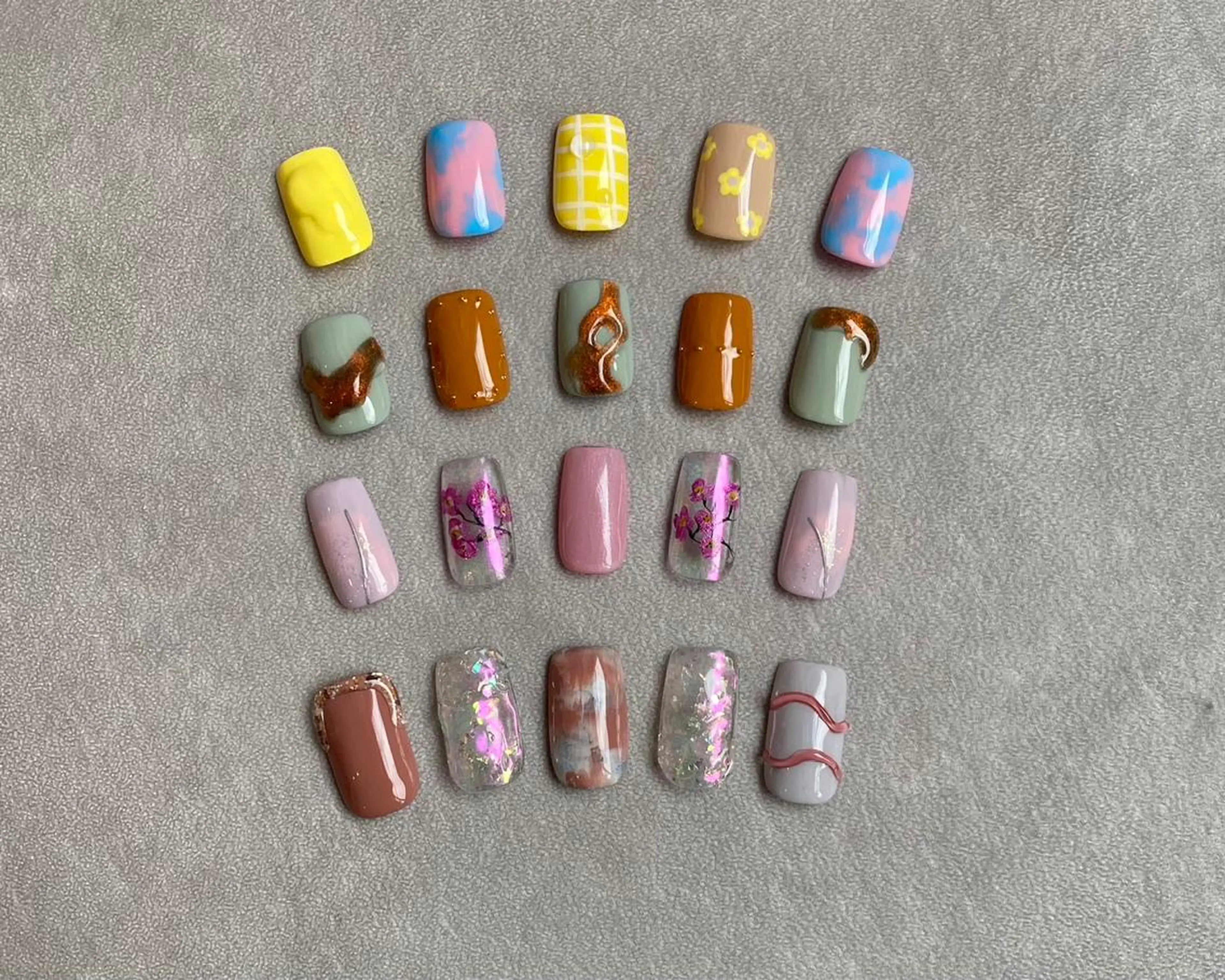 ネイル Sun Brown サンブラウンのネイルデザイン