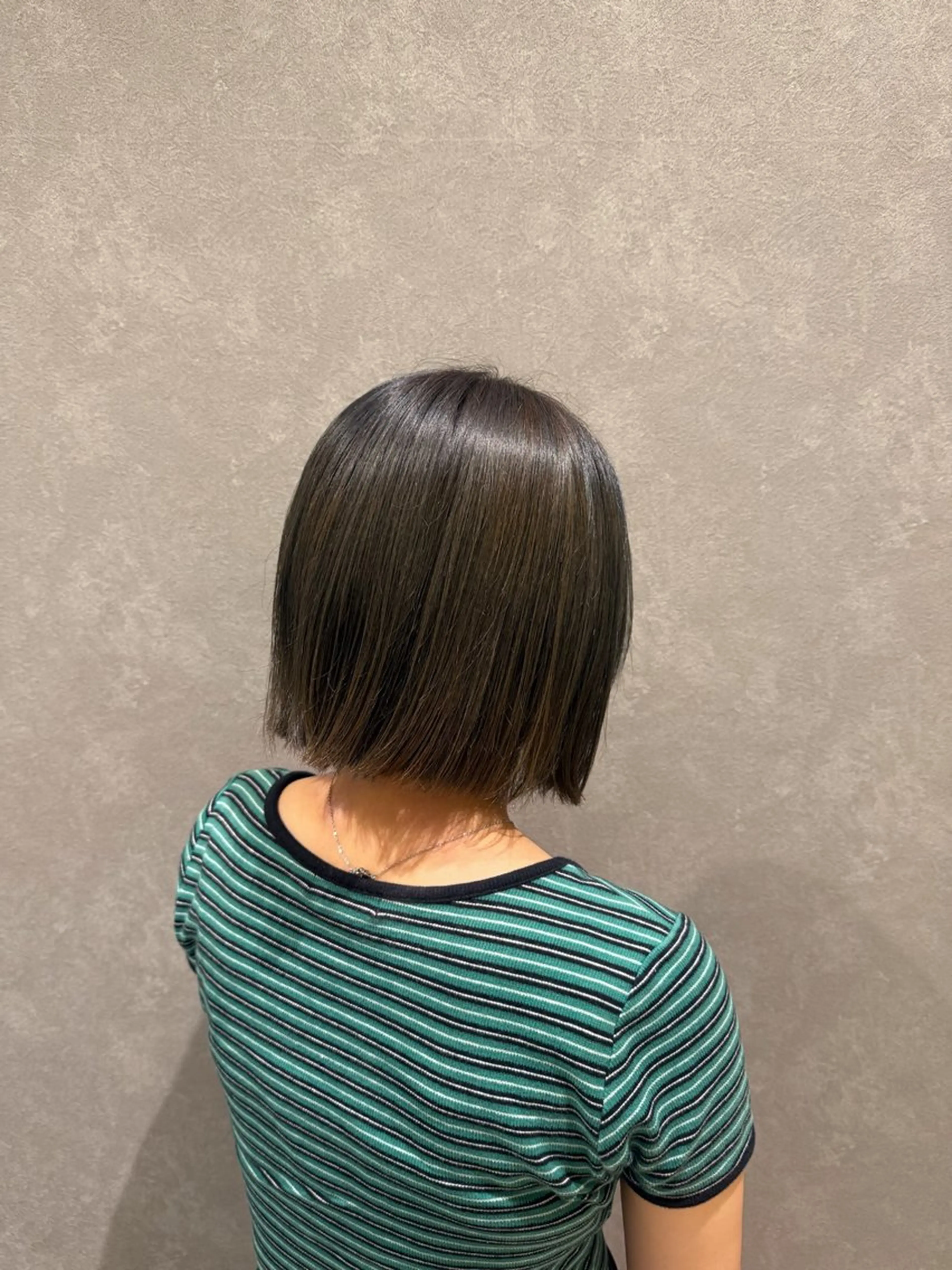 ショート カラー ブリーチ 透明感カラー ブリーチなしカラー 髪質改善 トリートメント Lee天王寺 Rinのヘアスタイル