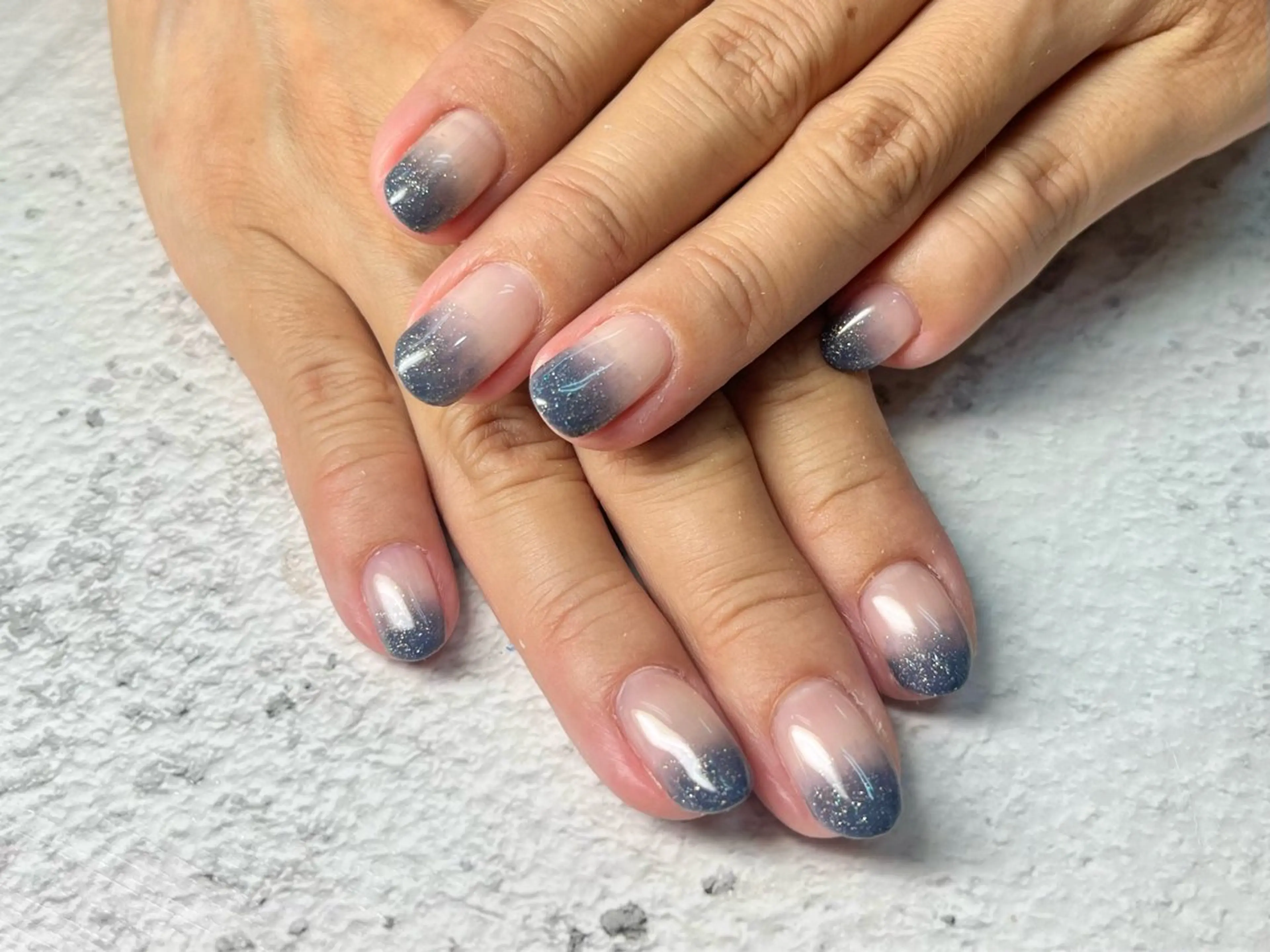 ネイル ブルー グラデーション ラメ(グリッター) ラメグラデーション FUKUSHIMA ASUKAのその他イメージ