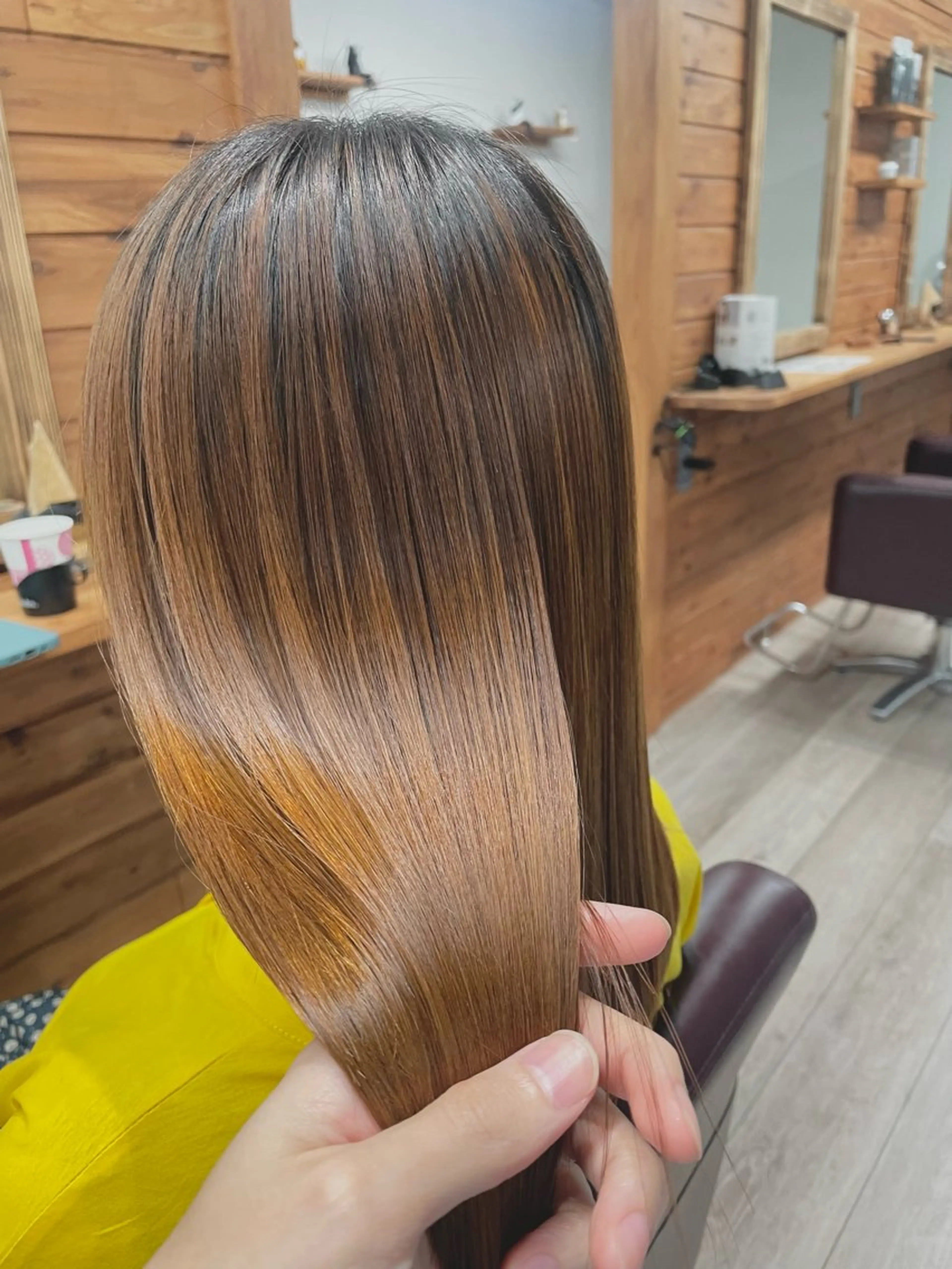 セミロング カット 縮毛矯正 トリートメント Shutter RYOのヘアスタイル