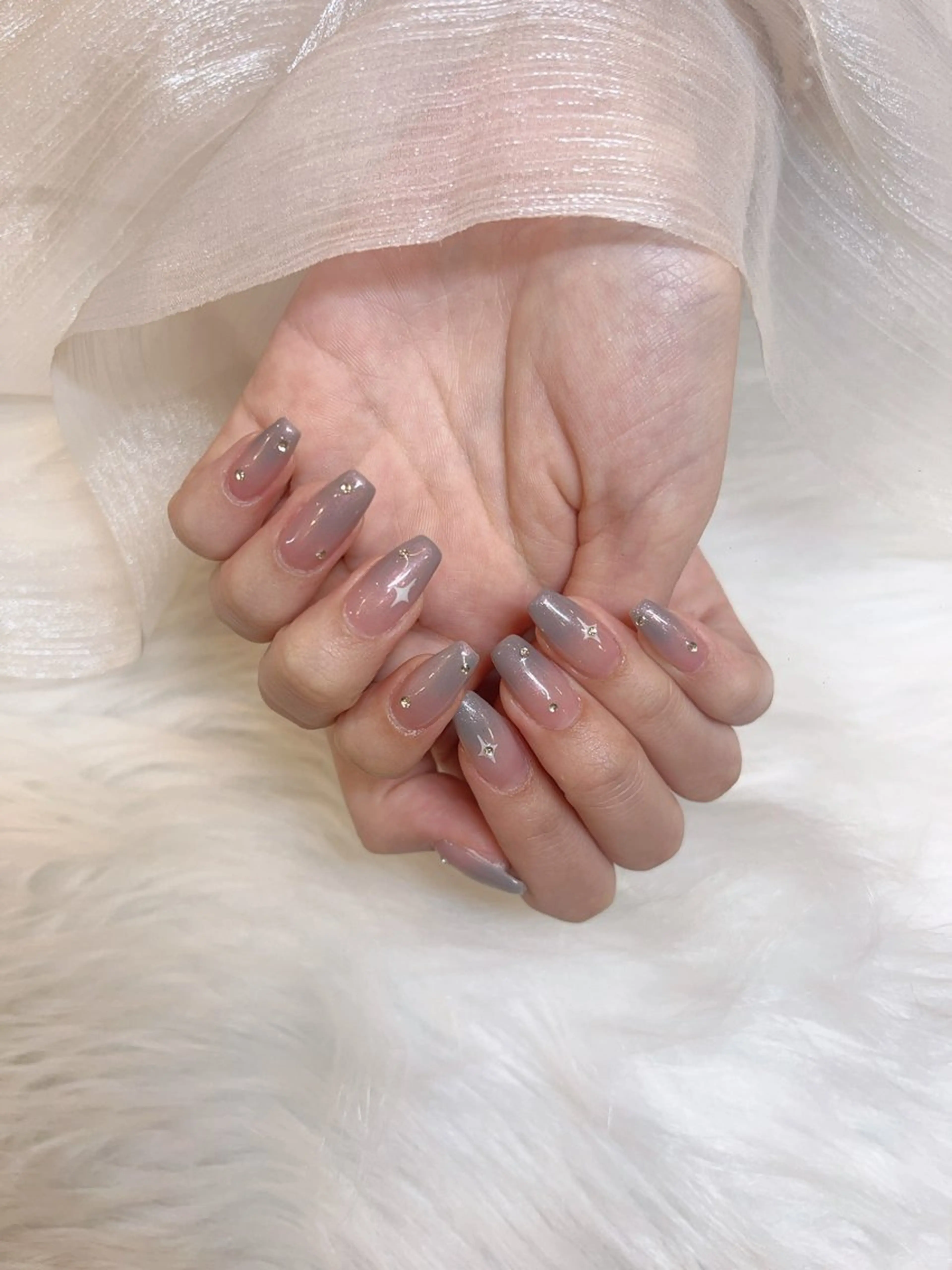 [ハンド]カラーグラデーション(ストーン&パール２個サービス）の写真