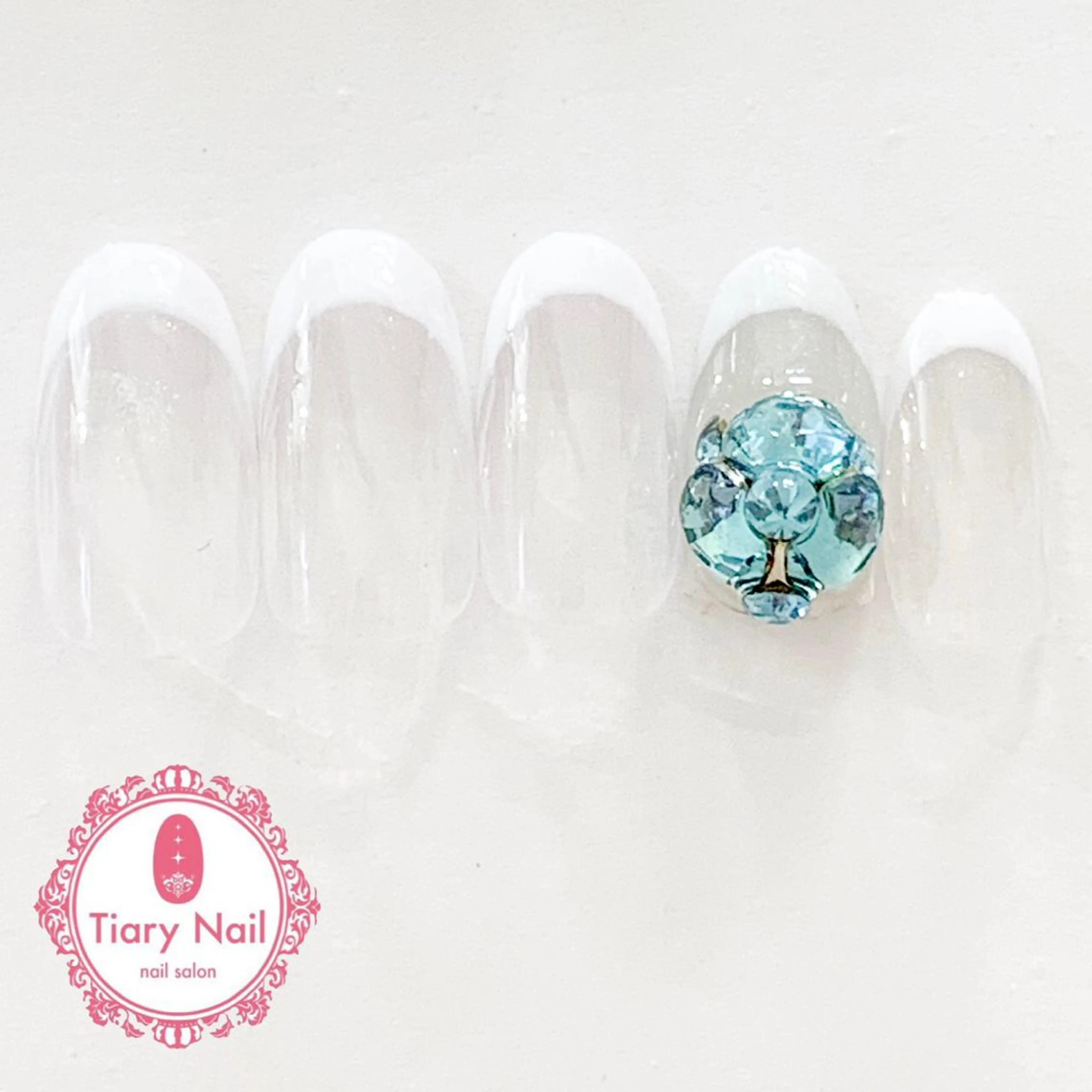 ネイル tiarynail K K🐼のネイルデザイン