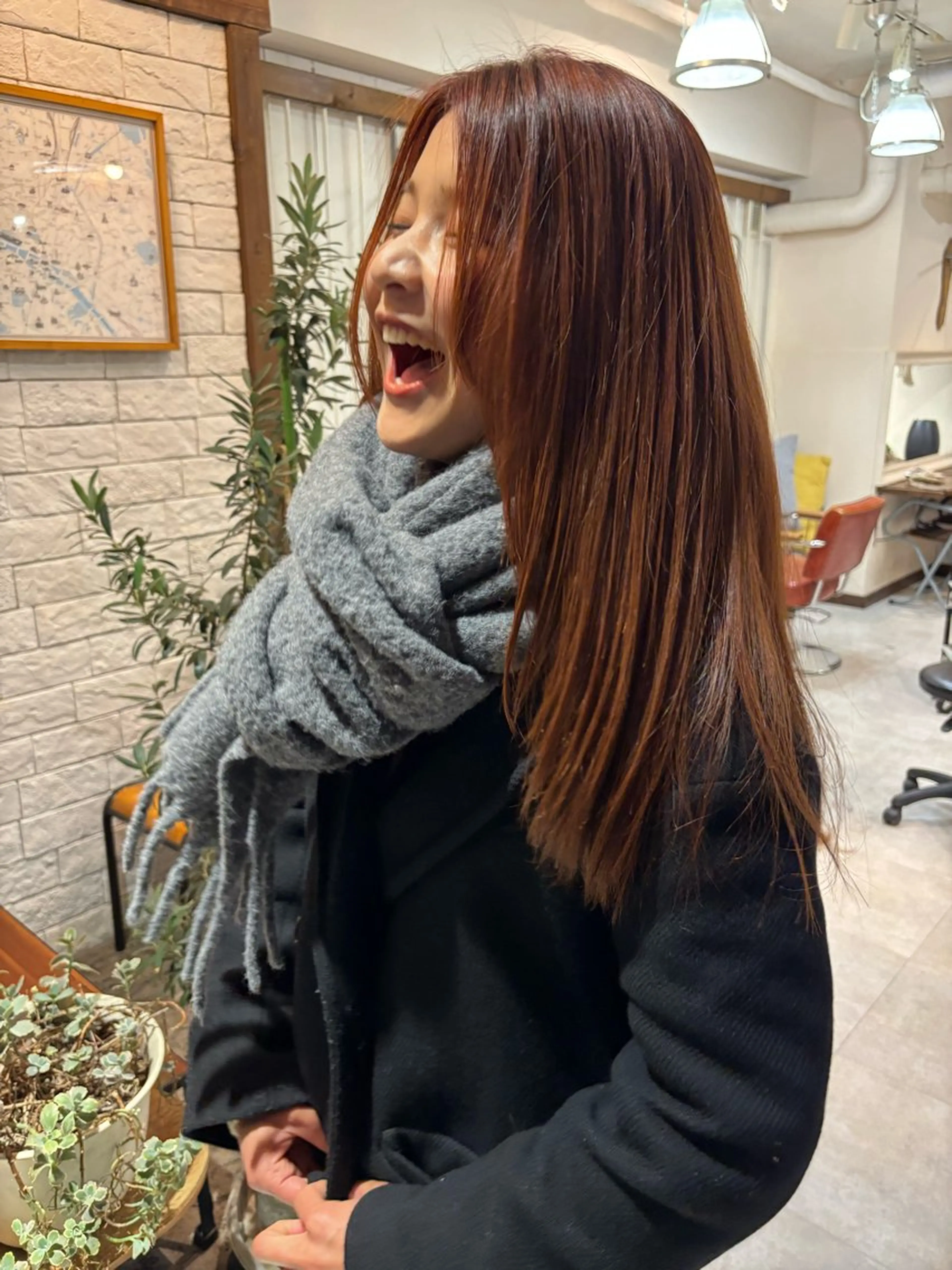 ロング 宇留間 涼香のヘアスタイル