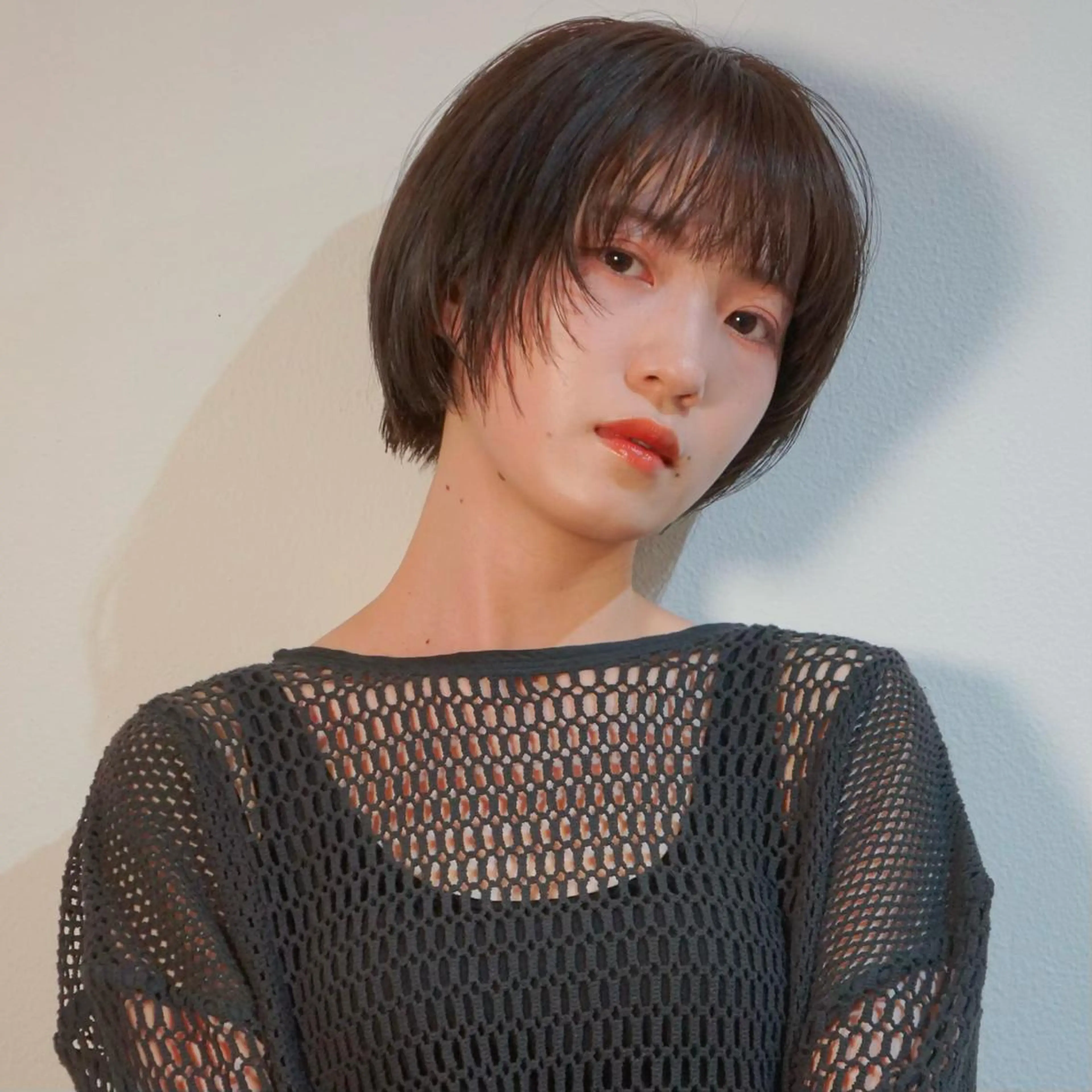 ショート カラー 小顔カット ダウンパーマ 【sity.ザイク】のヘアスタイル