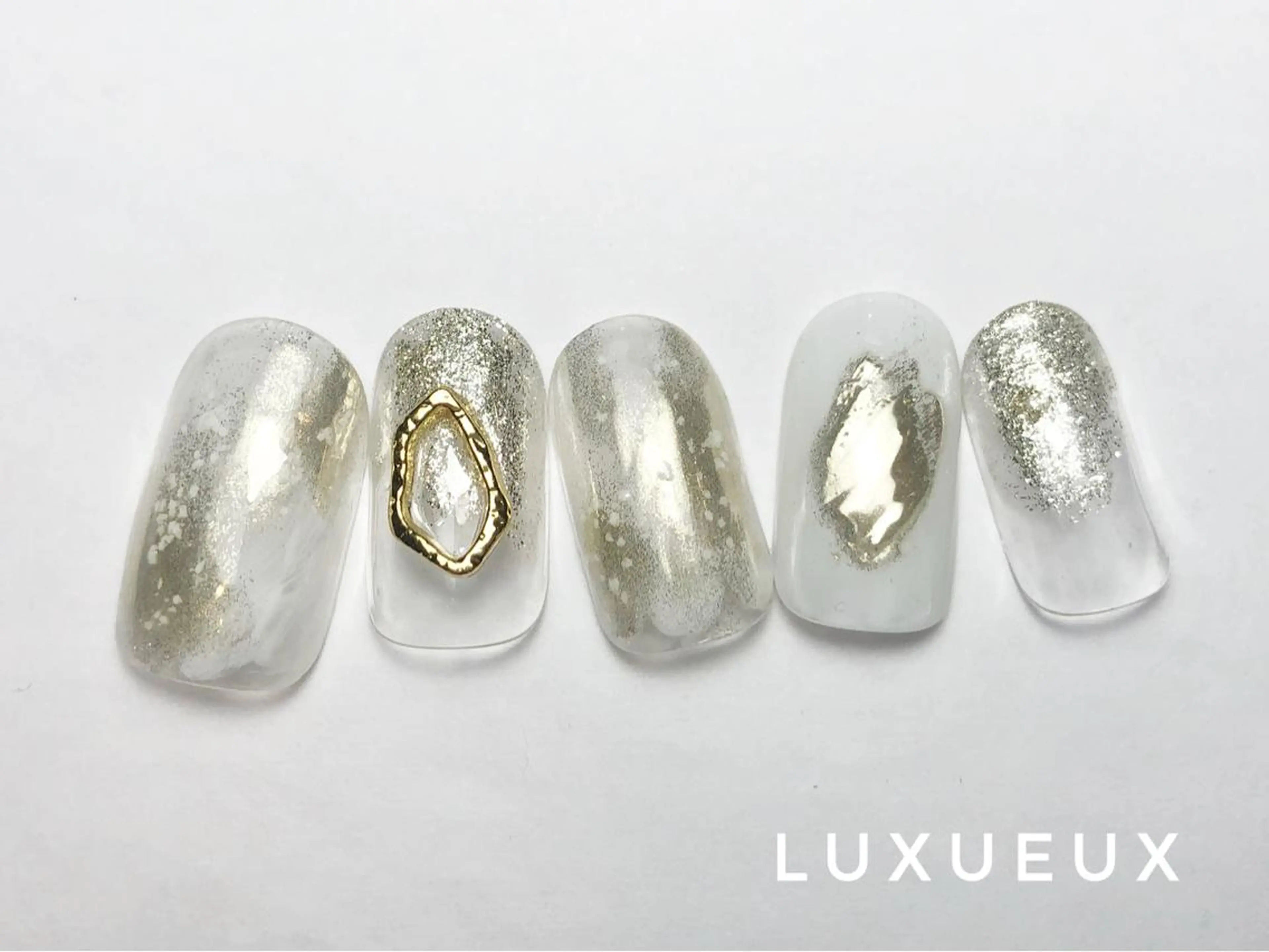 ネイル LUXUEUX春日店所属・LUXUEUX春日店 (ルクソー)のネイルデザイン